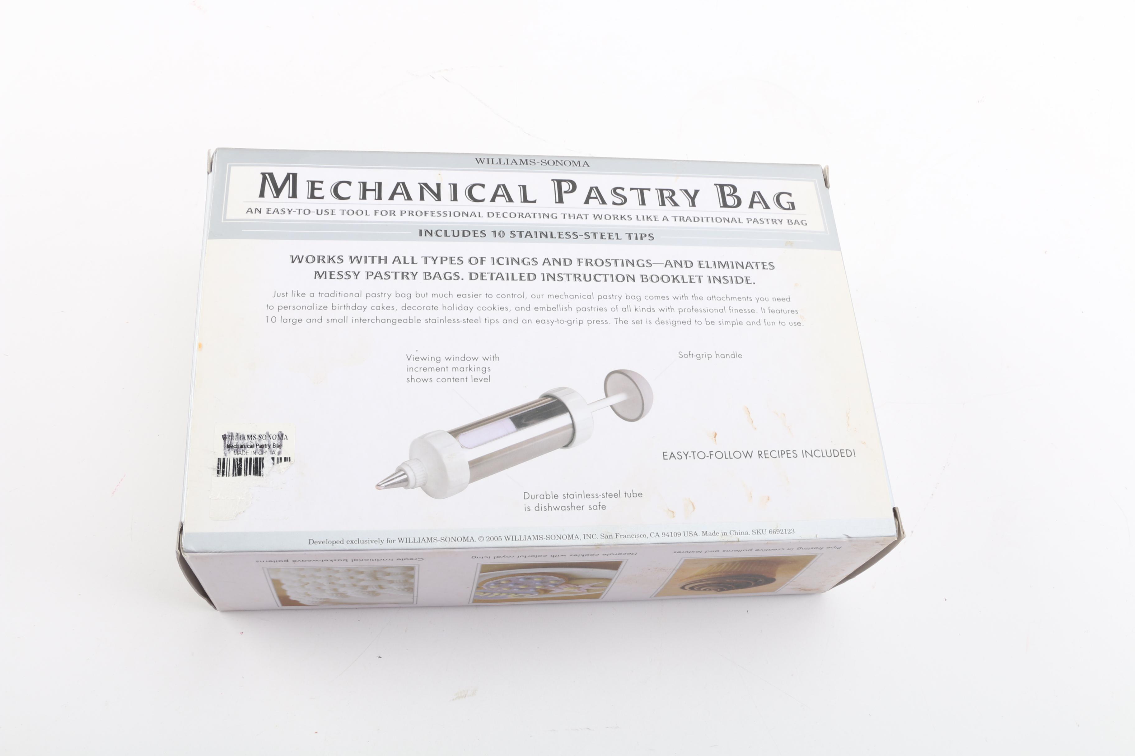 Williams-Sonoma Mechanical Pastry Bag Decorating Kit With Variety of Tips