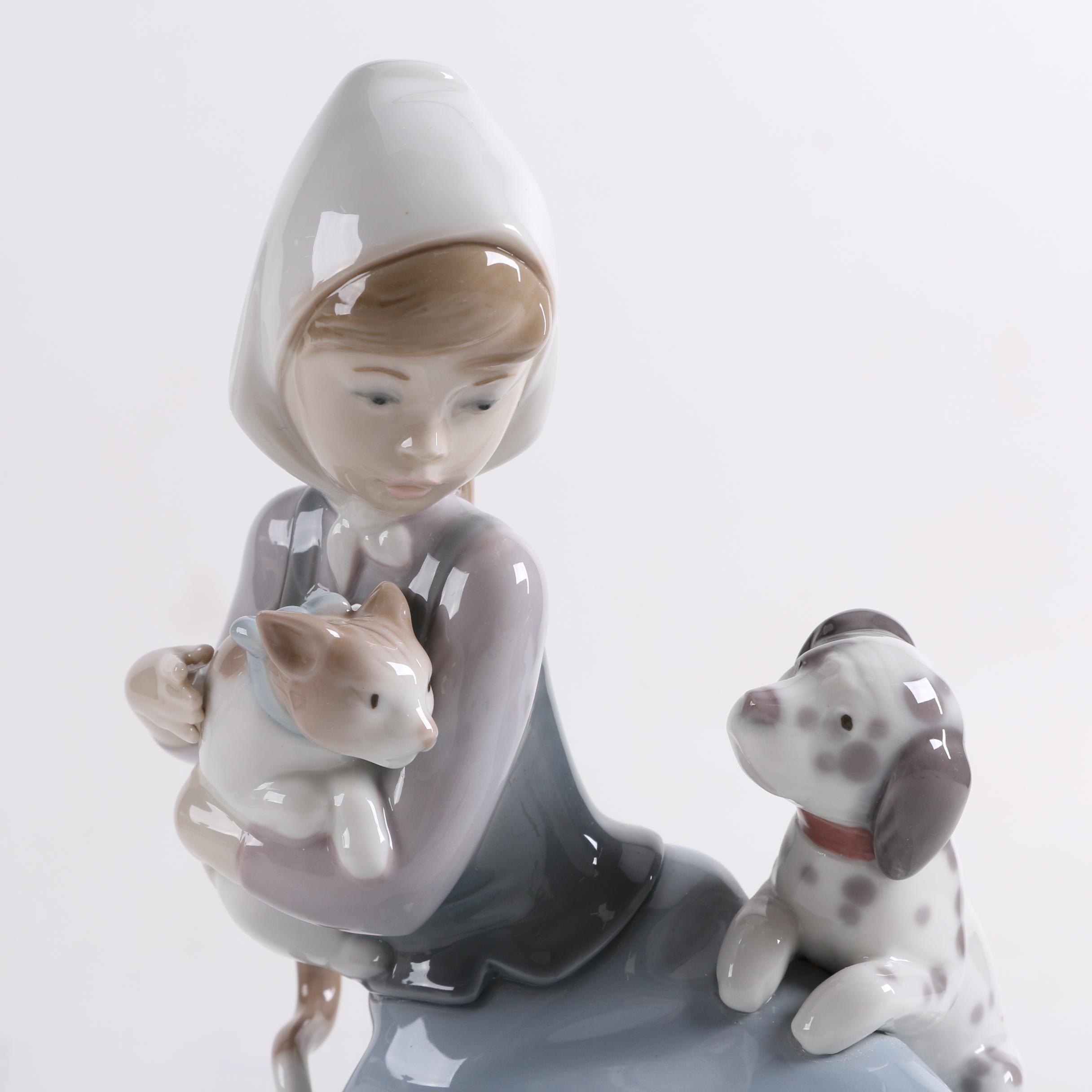 Lladró "Little Friskies Girl" Porcelain Figurine