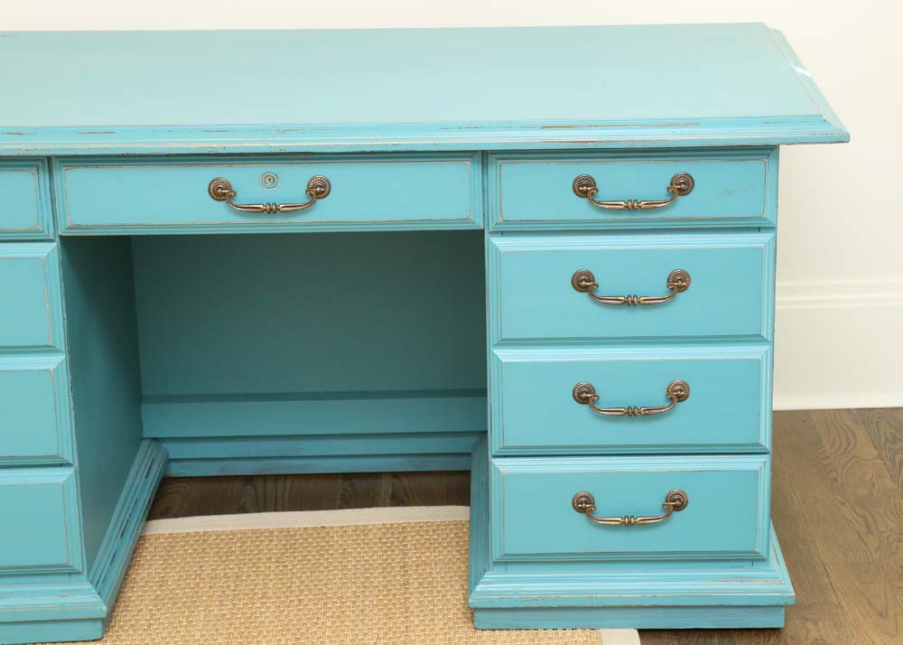 Painted Kneehole Desk EBTH