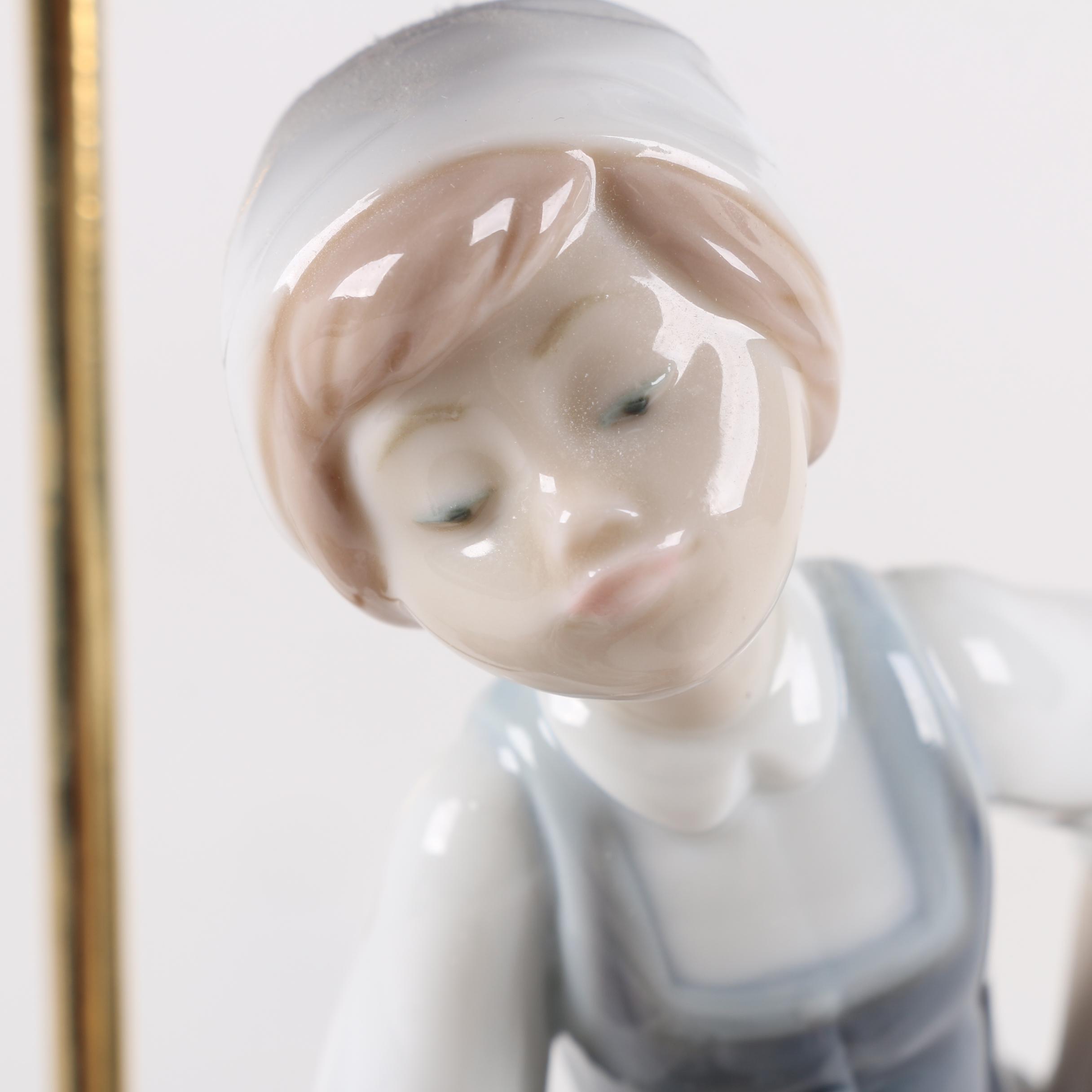 Lladró "Flowers of the Season" #1454 Porcelain Figurine