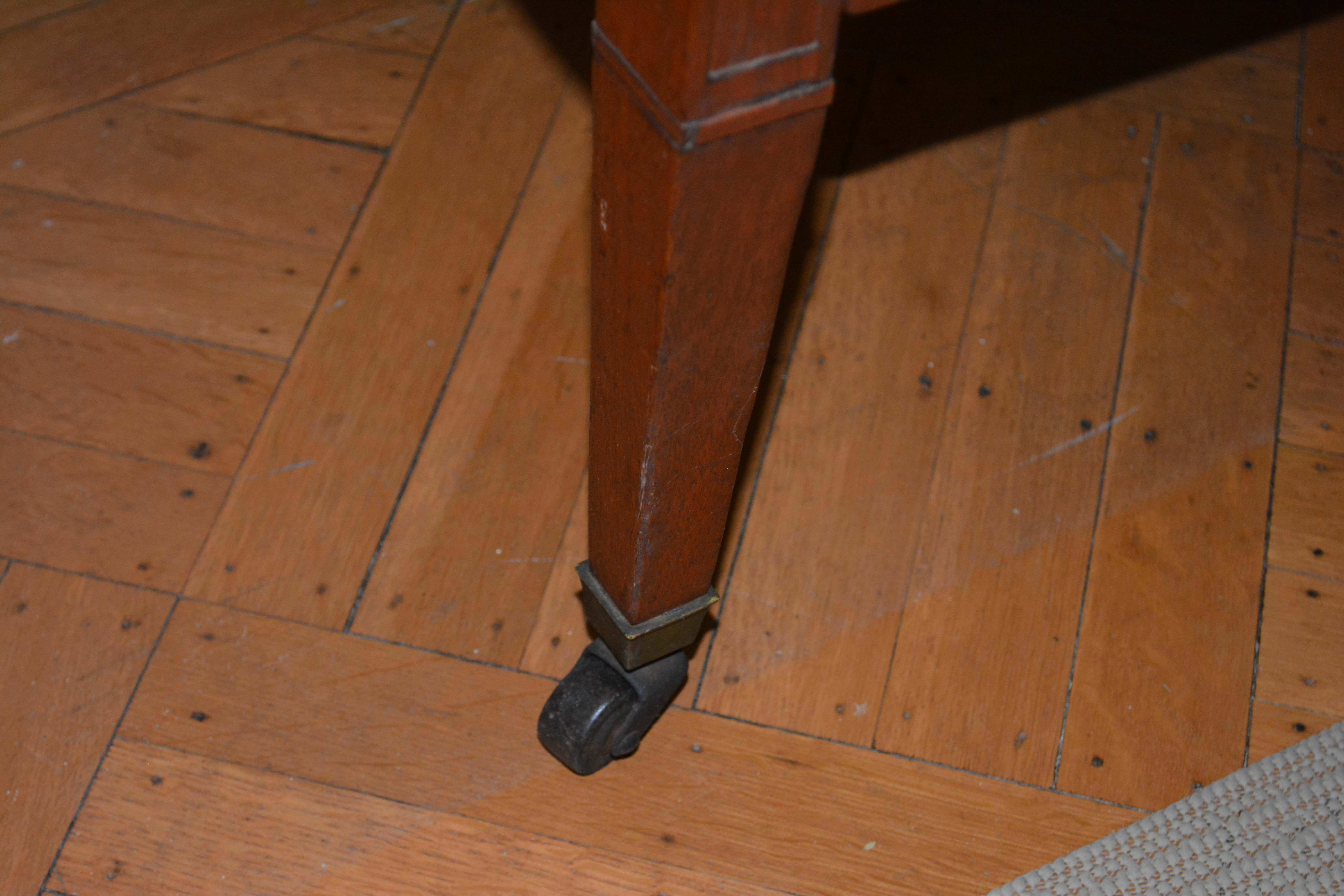 Edison S-19 Sheraton Disc Phonograph in Wooden Cabinet