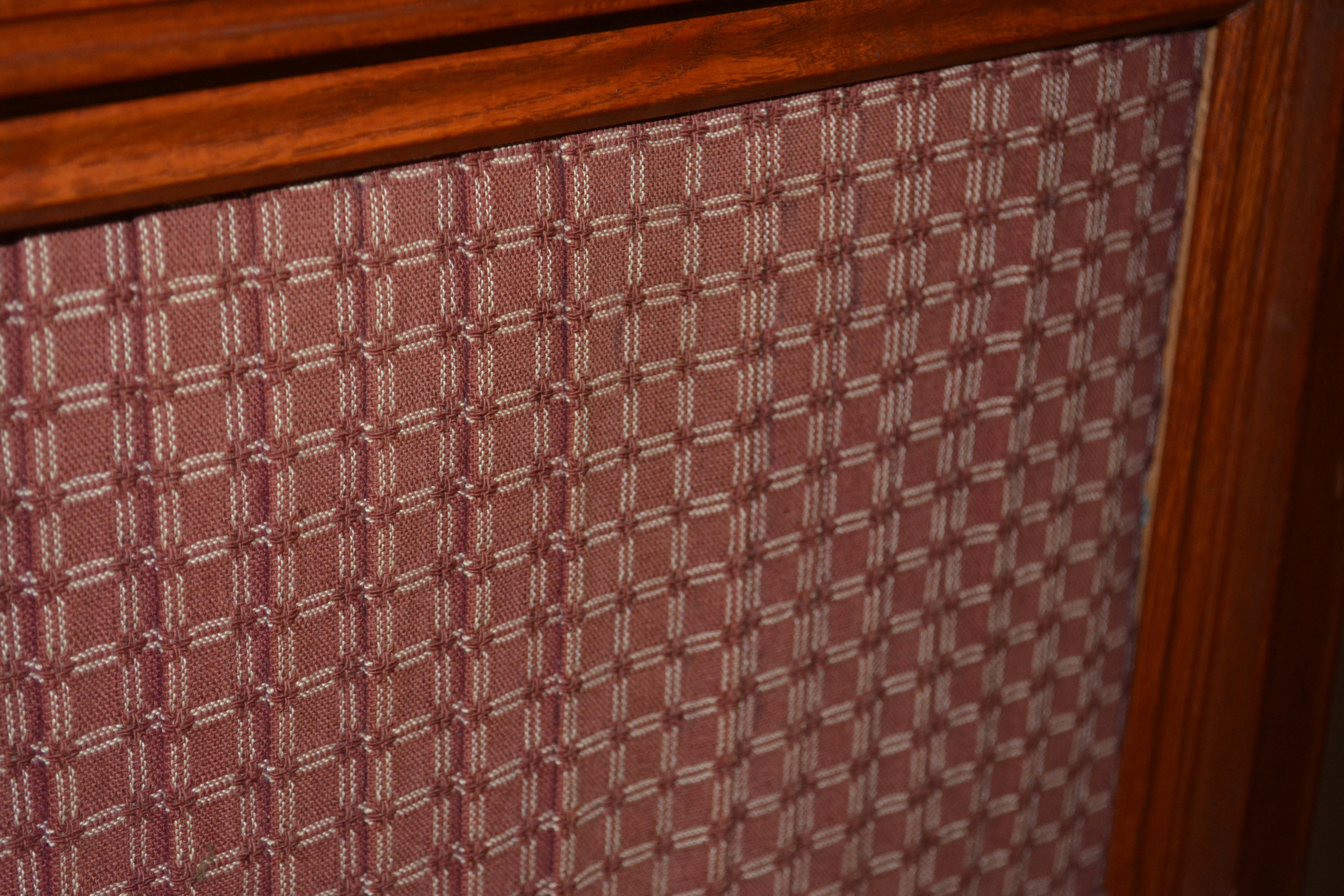 Edison S-19 Sheraton Disc Phonograph in Wooden Cabinet