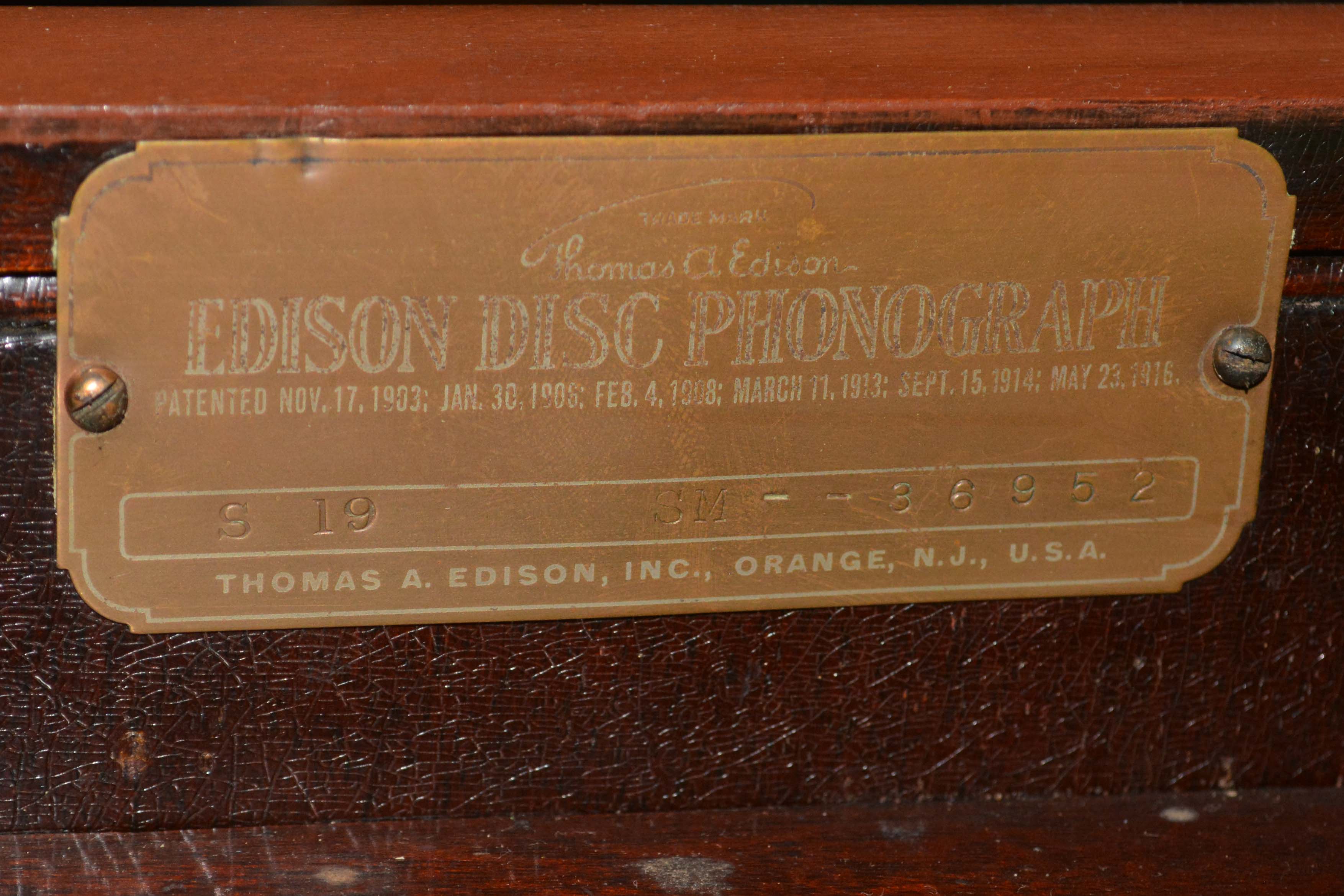 Edison S-19 Sheraton Disc Phonograph in Wooden Cabinet