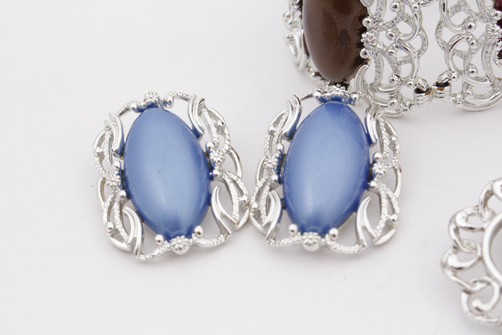 Sarah Coventry Bracelet and Coordinating Earrings