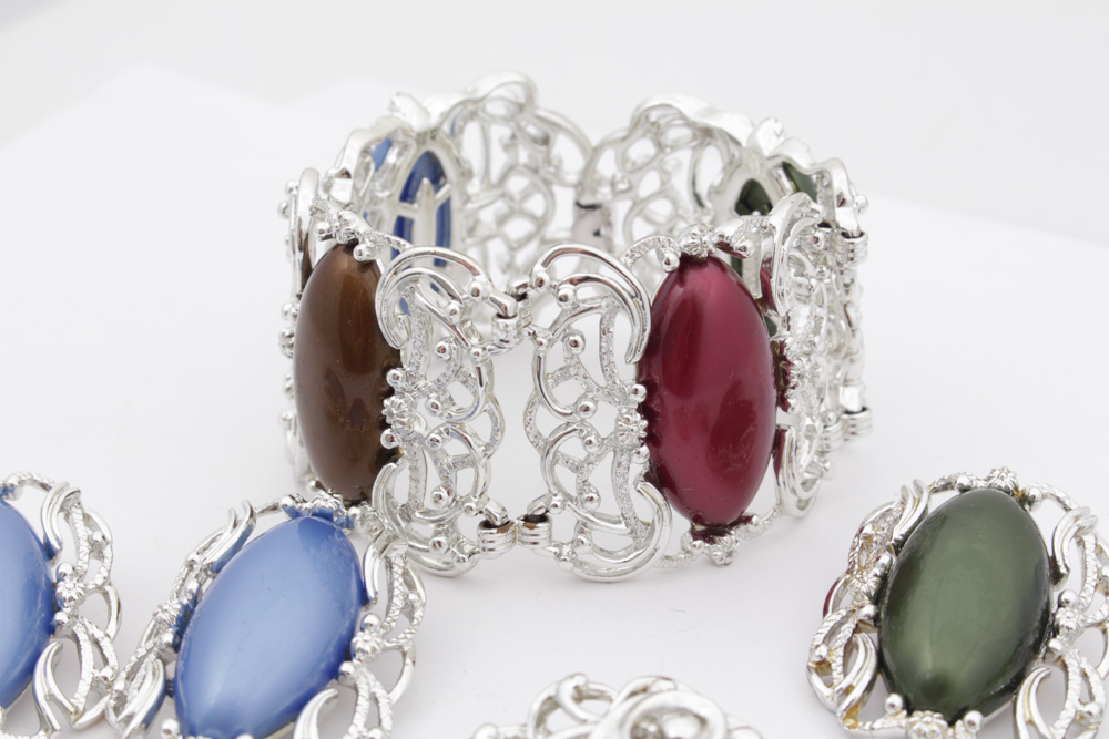 Sarah Coventry Bracelet and Coordinating Earrings