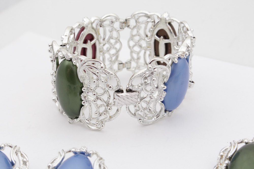 Sarah Coventry Bracelet and Coordinating Earrings