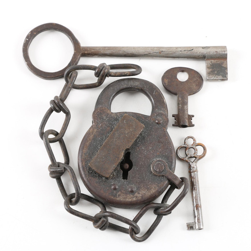 Antique Reese Cast Iron Padlock with Keys
