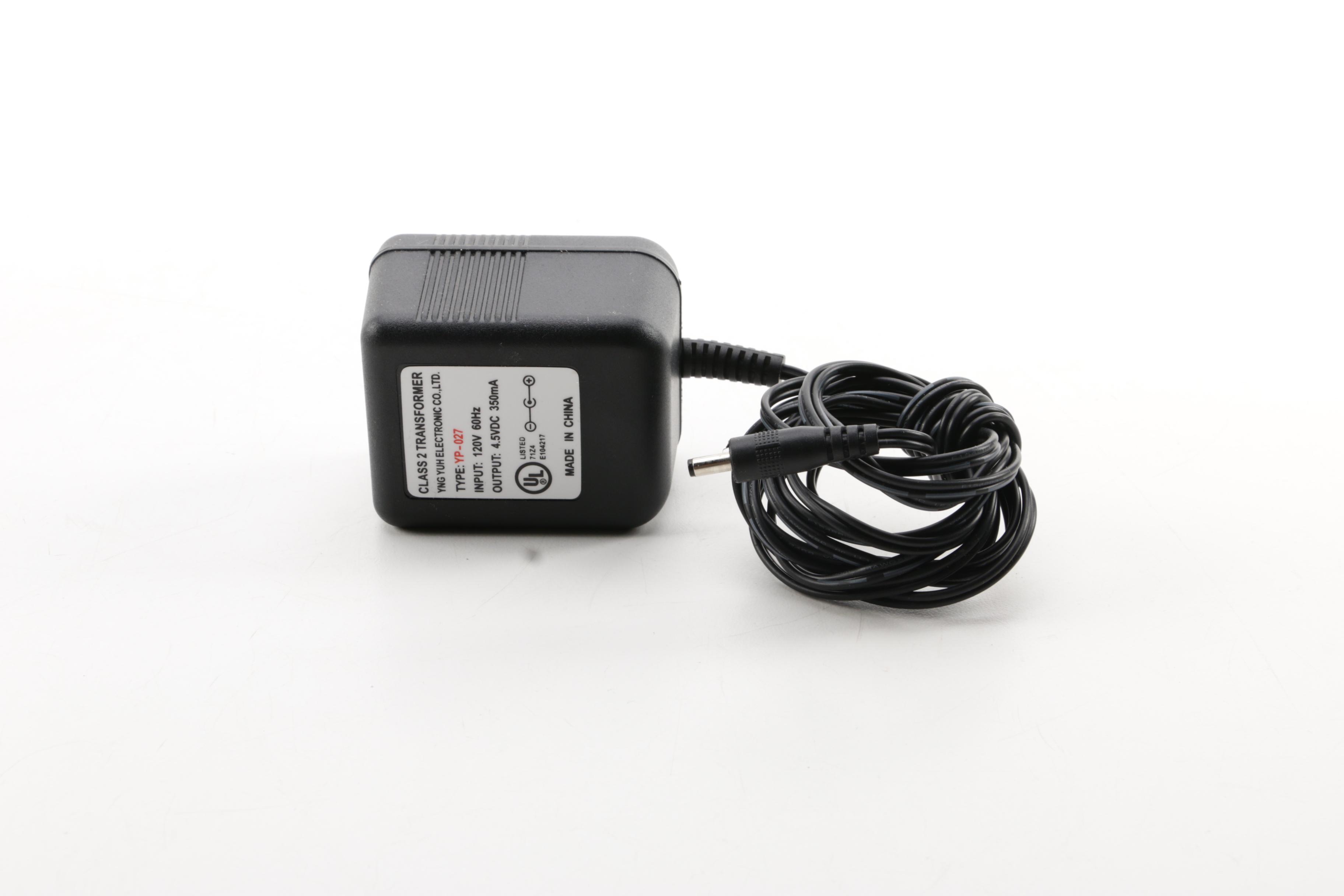 Hawthorne Village Thomas Kinkade "Holiday Reflections" Christmas Tree Figure