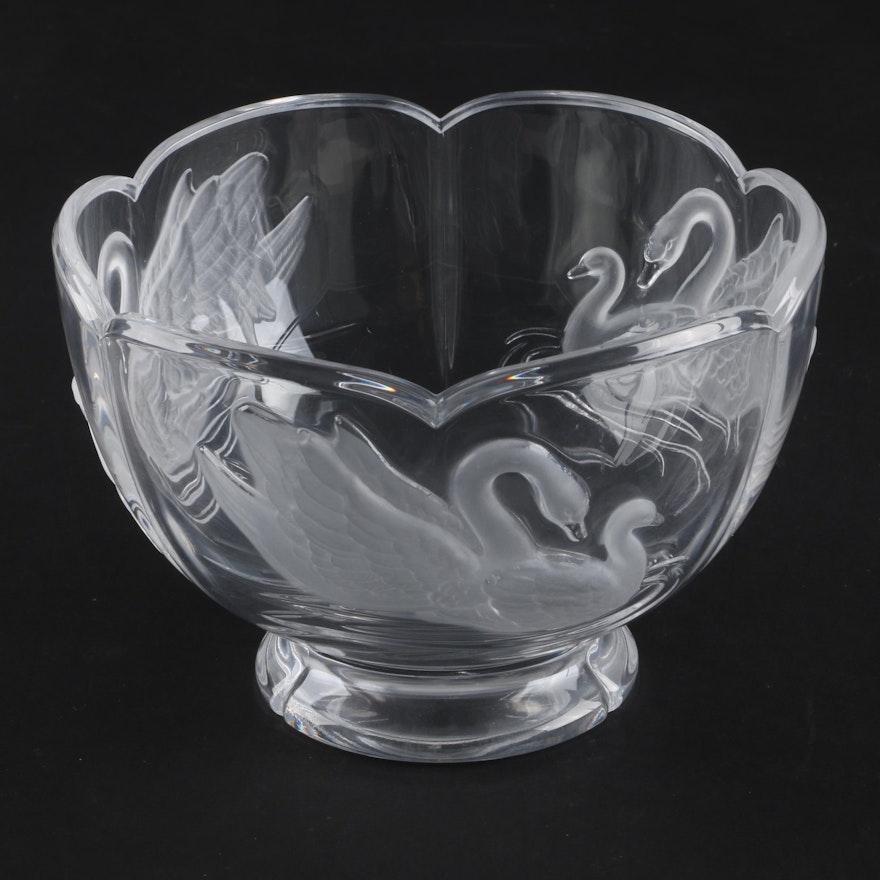 Frosted Crystal Swan Bowl