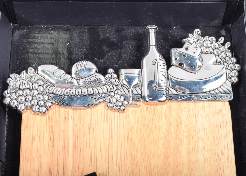 Ganz Soirée Themed Cheeseboard and Spreader