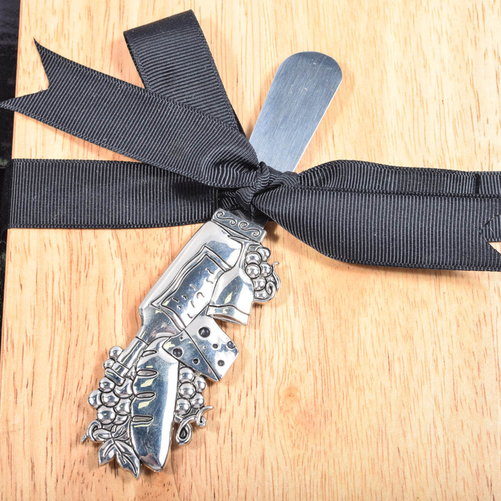 Ganz Soirée Themed Cheeseboard and Spreader
