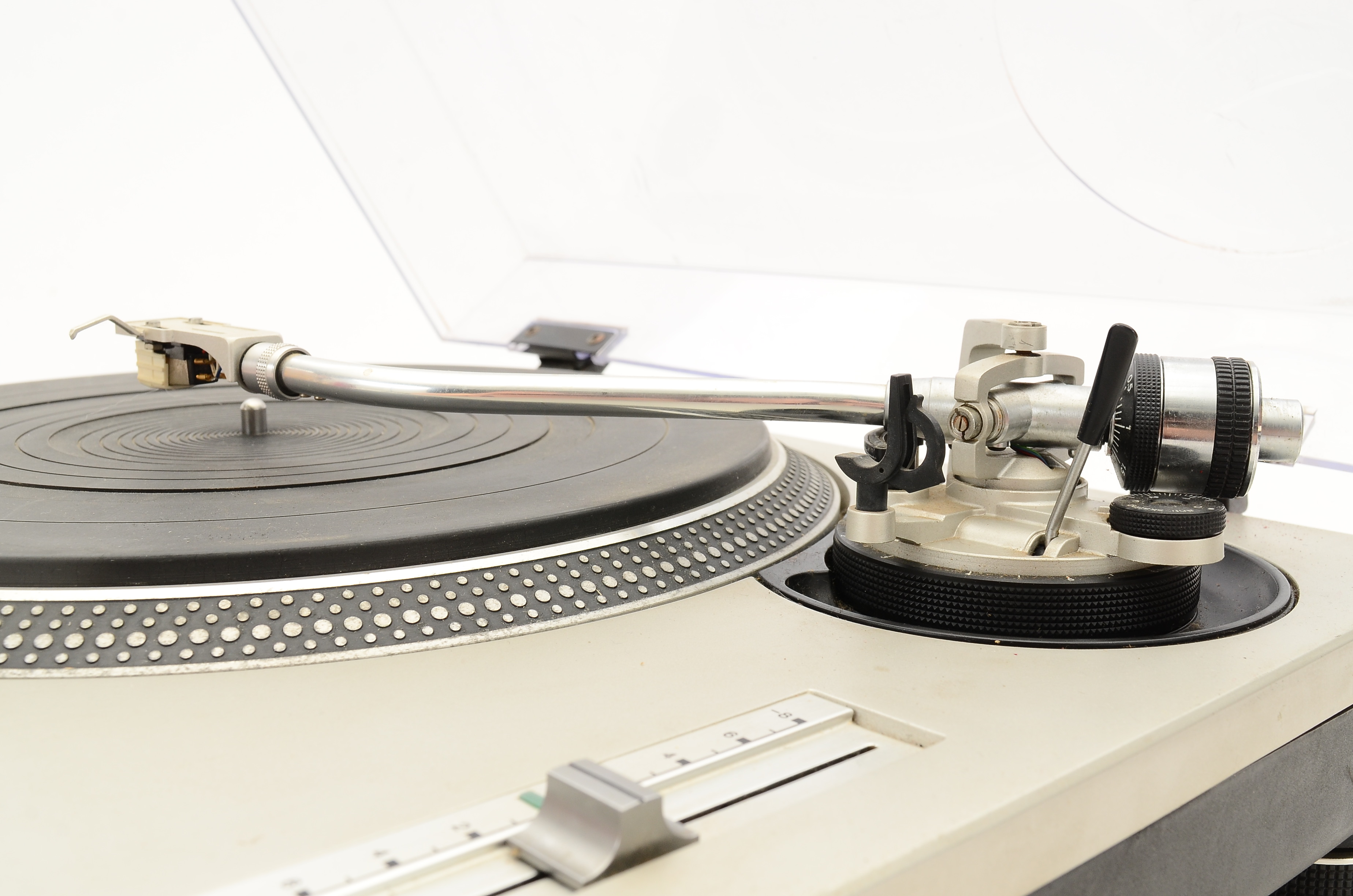 Technics Quartz Turntable