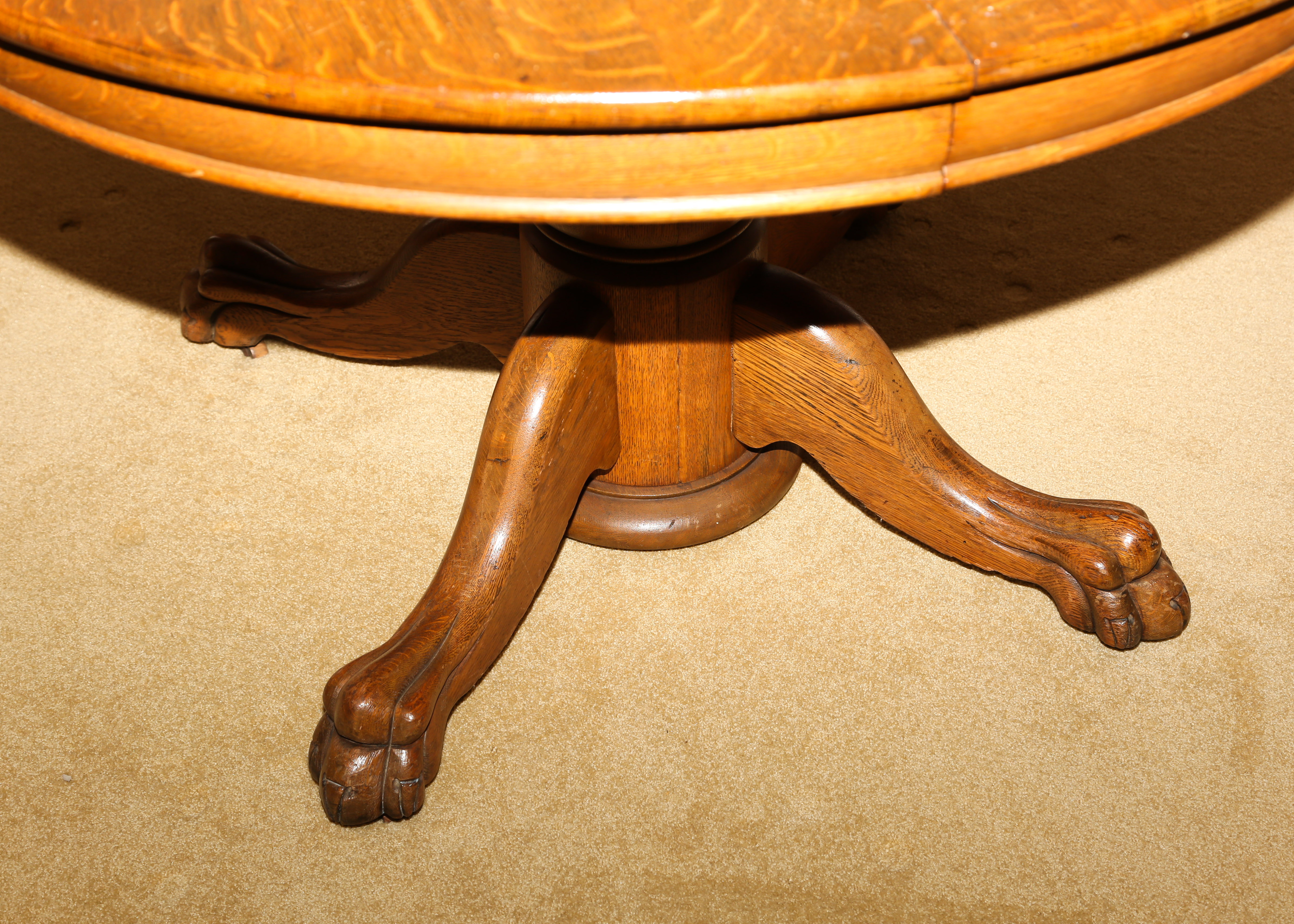 Round Claw-Foot Quarter-Sawn Oak Pedestal Dining Table