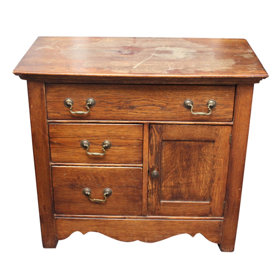 Antique Oak Accent Chest