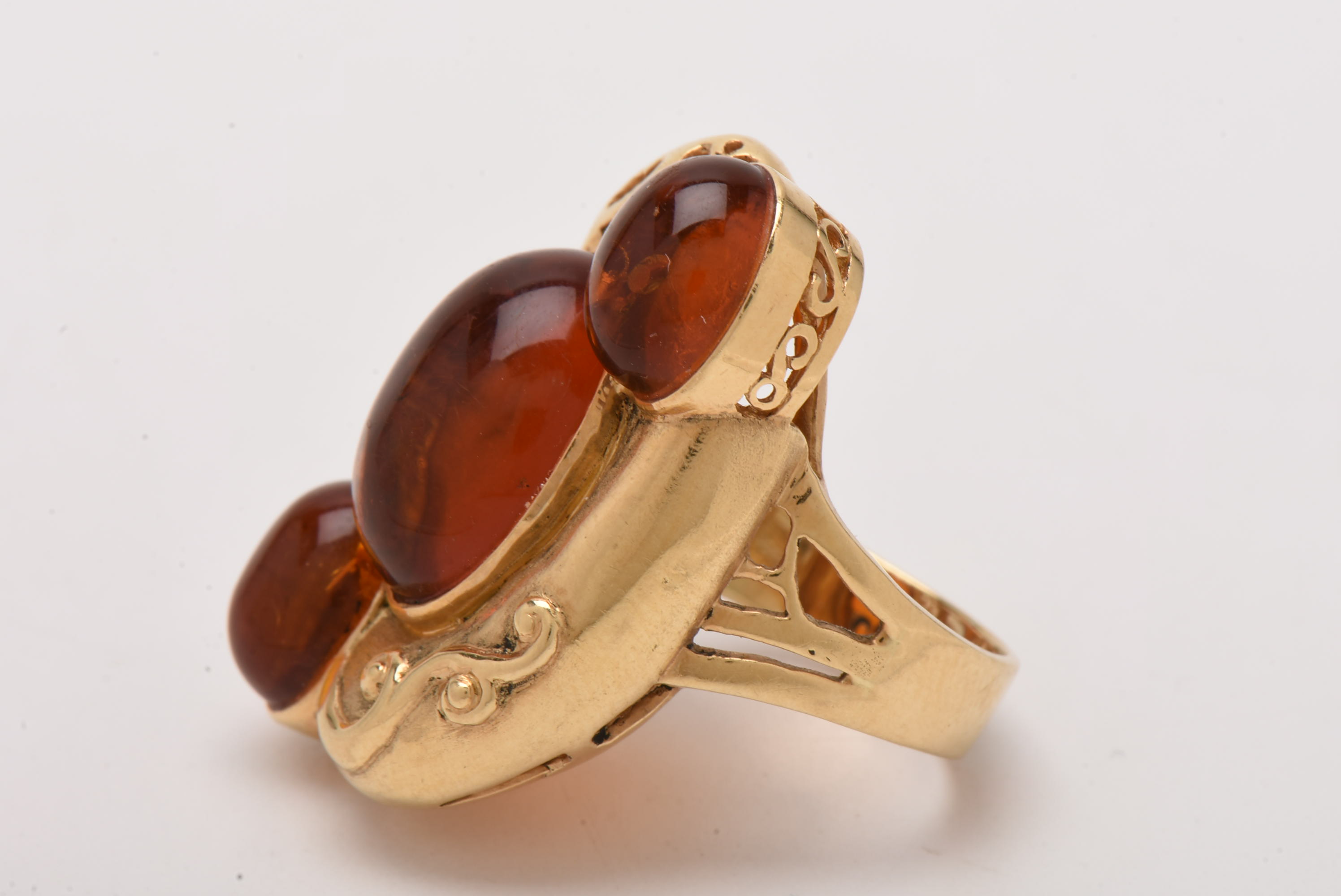 Modernist Style 18K Yellow Gold Amber Cabochon Statement Ring