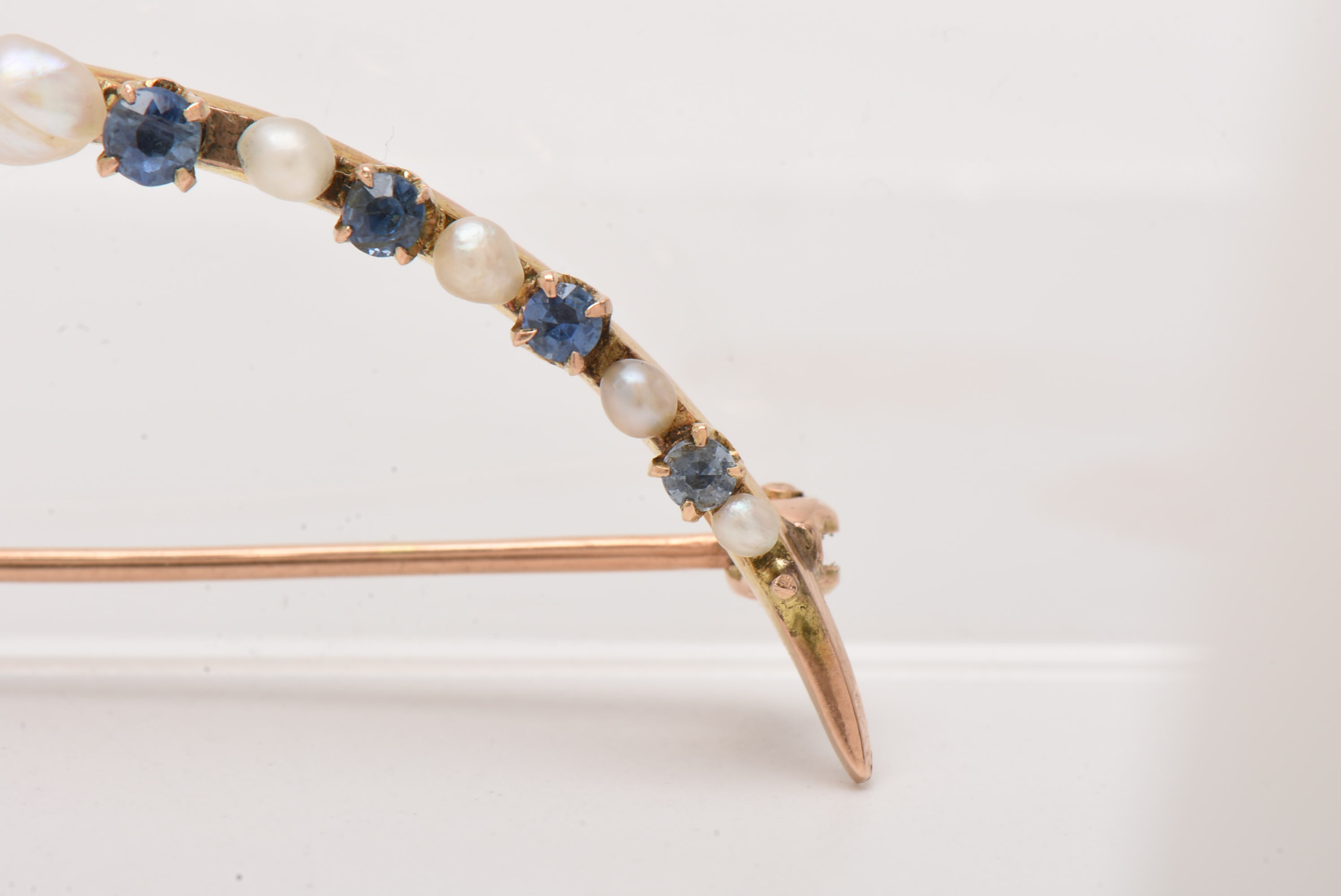 Vintage 10K Yellow Gold Blue Sapphire and Seed Pearl Crescent Moon Brooch