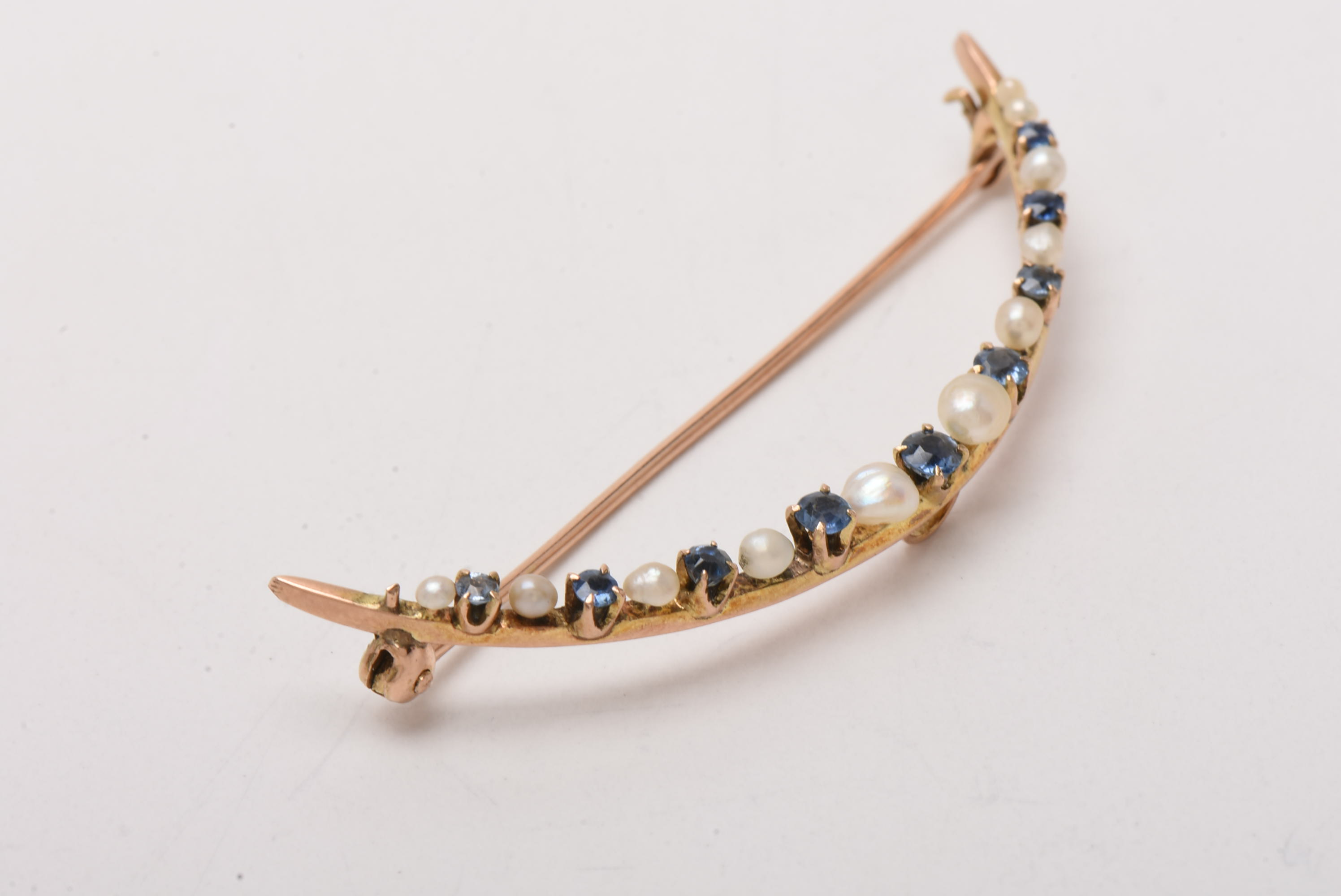 Vintage 10K Yellow Gold Blue Sapphire and Seed Pearl Crescent Moon Brooch