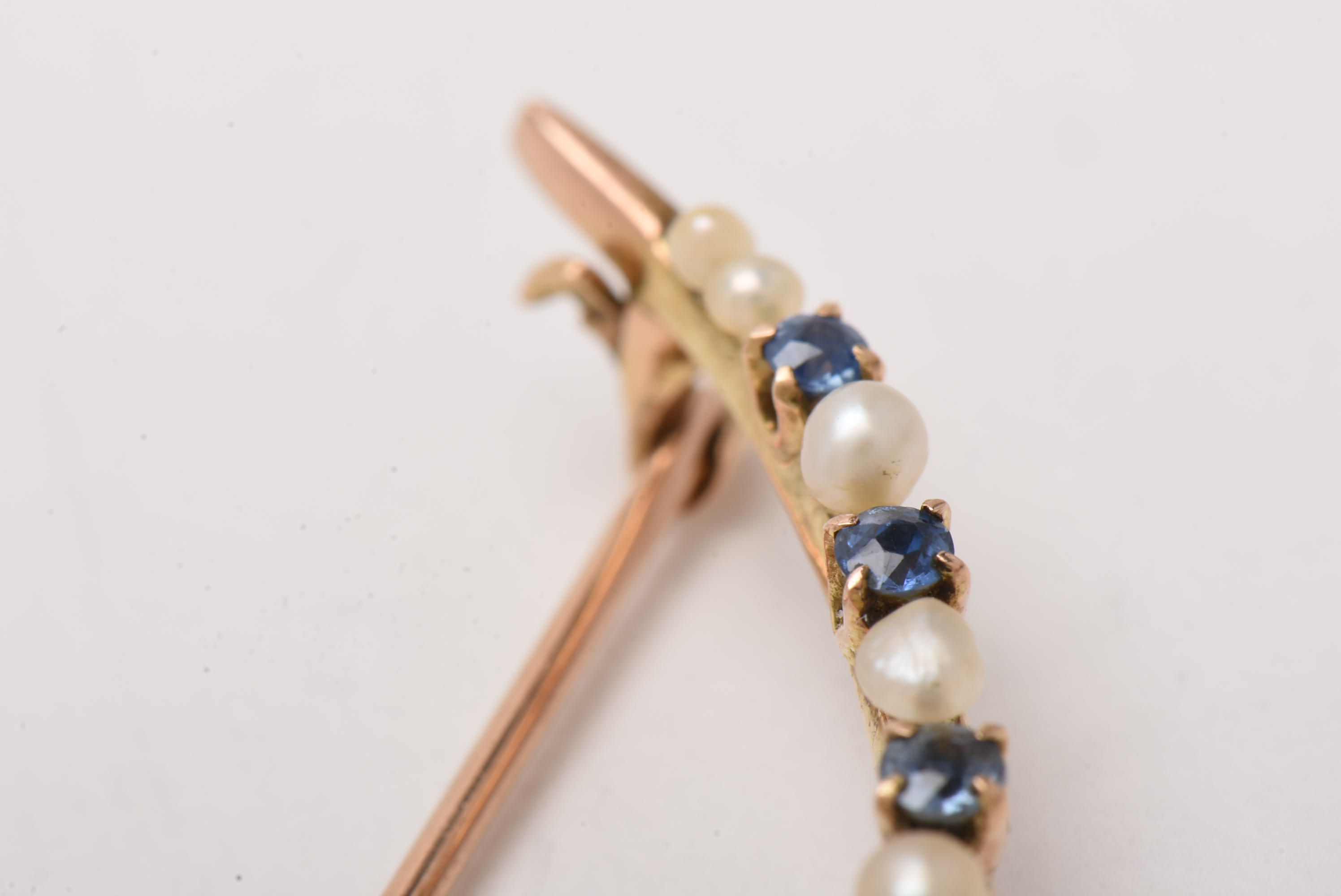 Vintage 10K Yellow Gold Blue Sapphire and Seed Pearl Crescent Moon Brooch