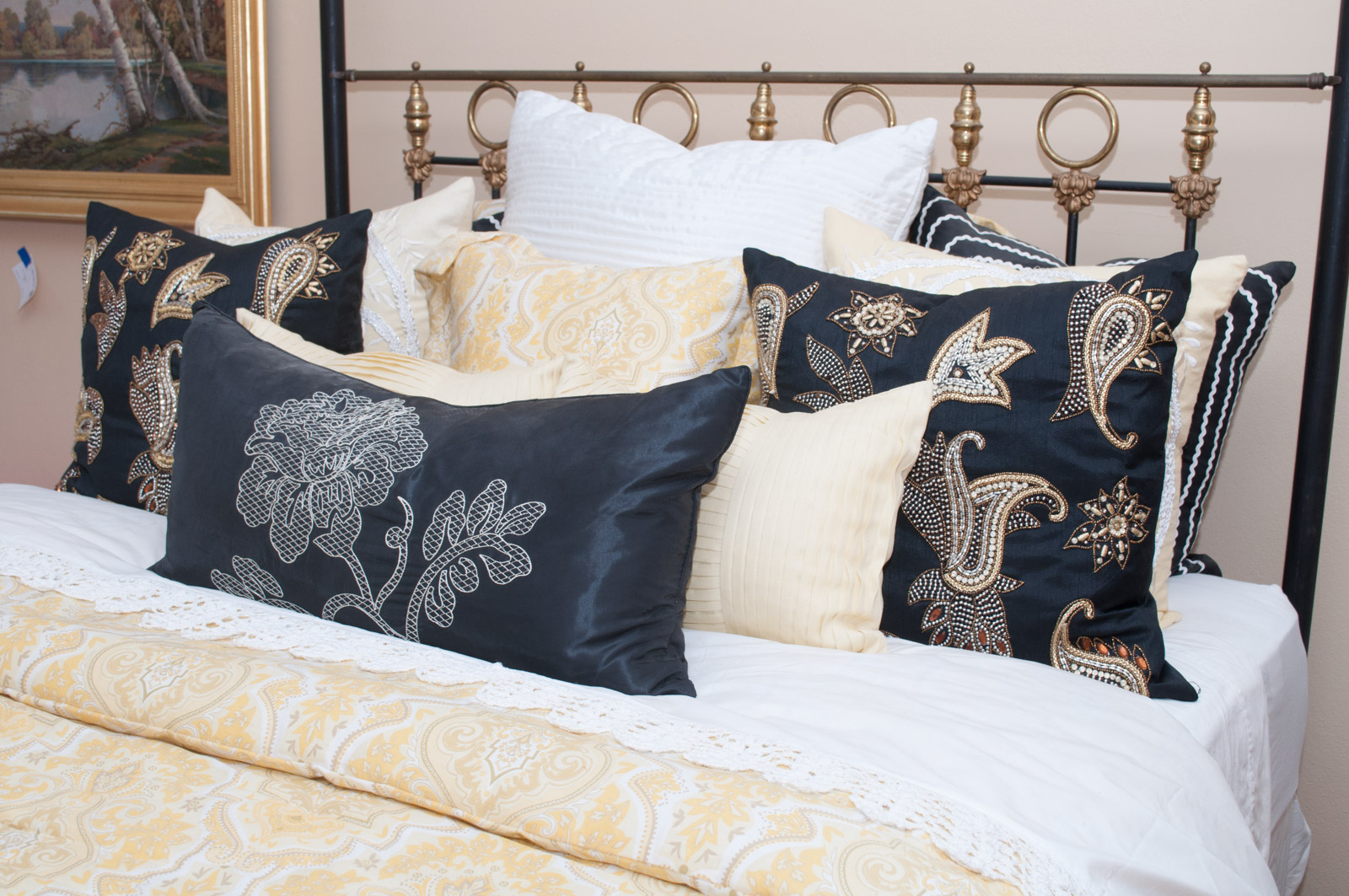 Hillcrest Queen-Size Bedding Ensemble