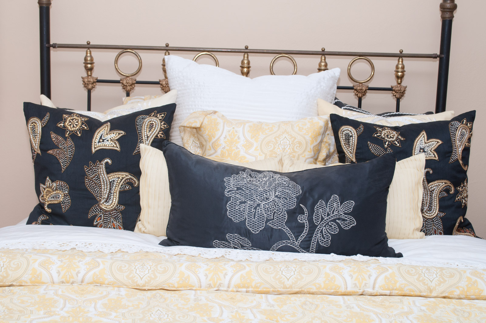 Hillcrest Queen-Size Bedding Ensemble
