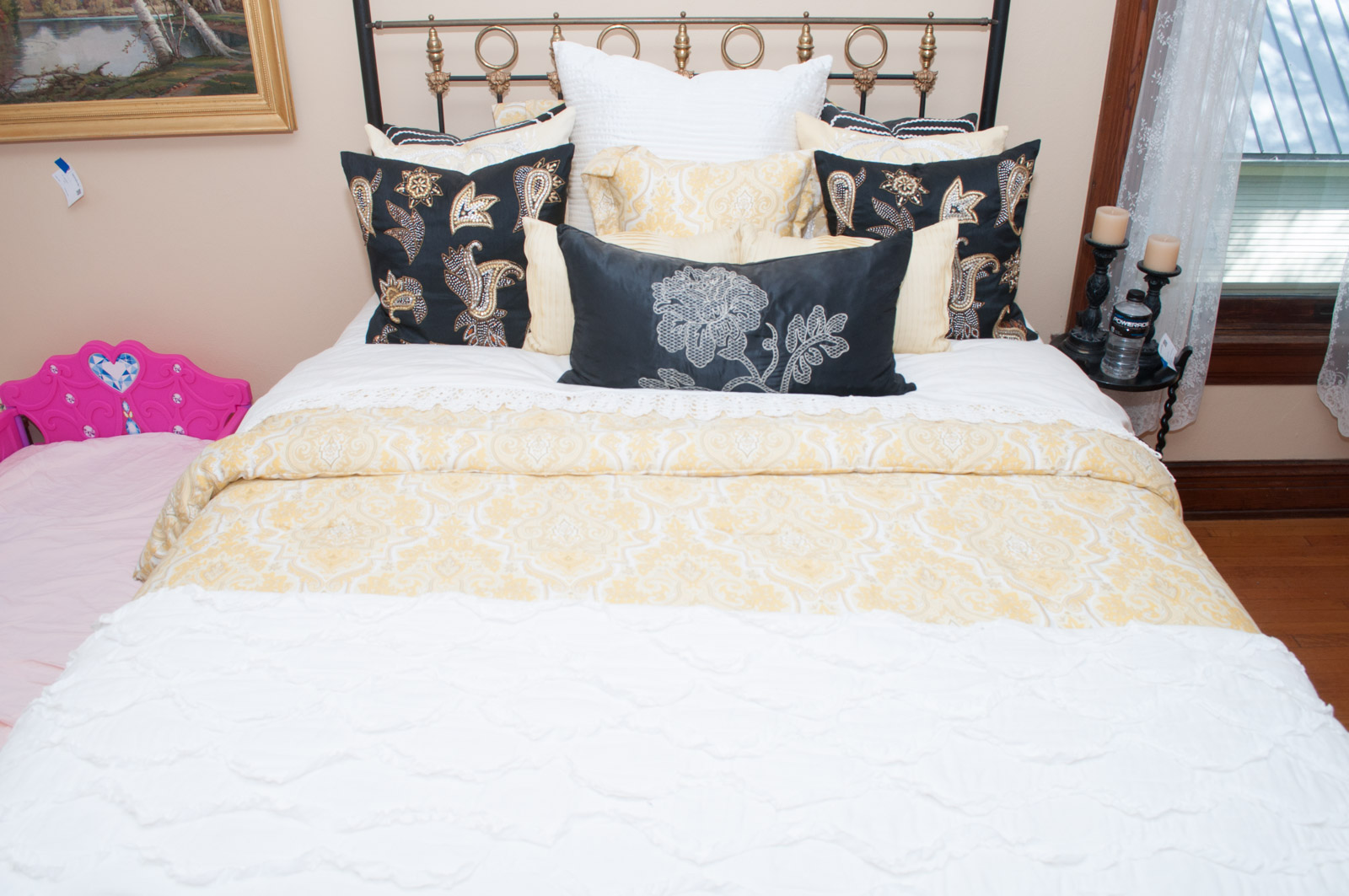 Hillcrest Queen-Size Bedding Ensemble
