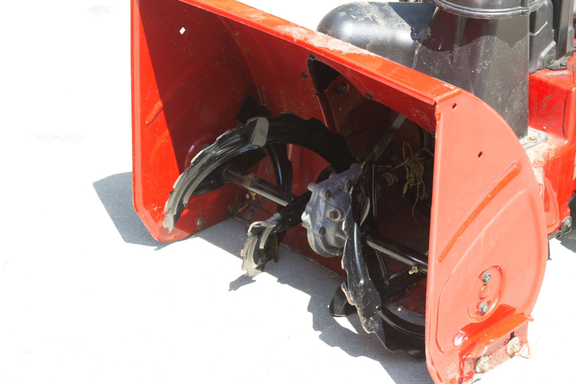 Toro Power Max 724OE Snowblower