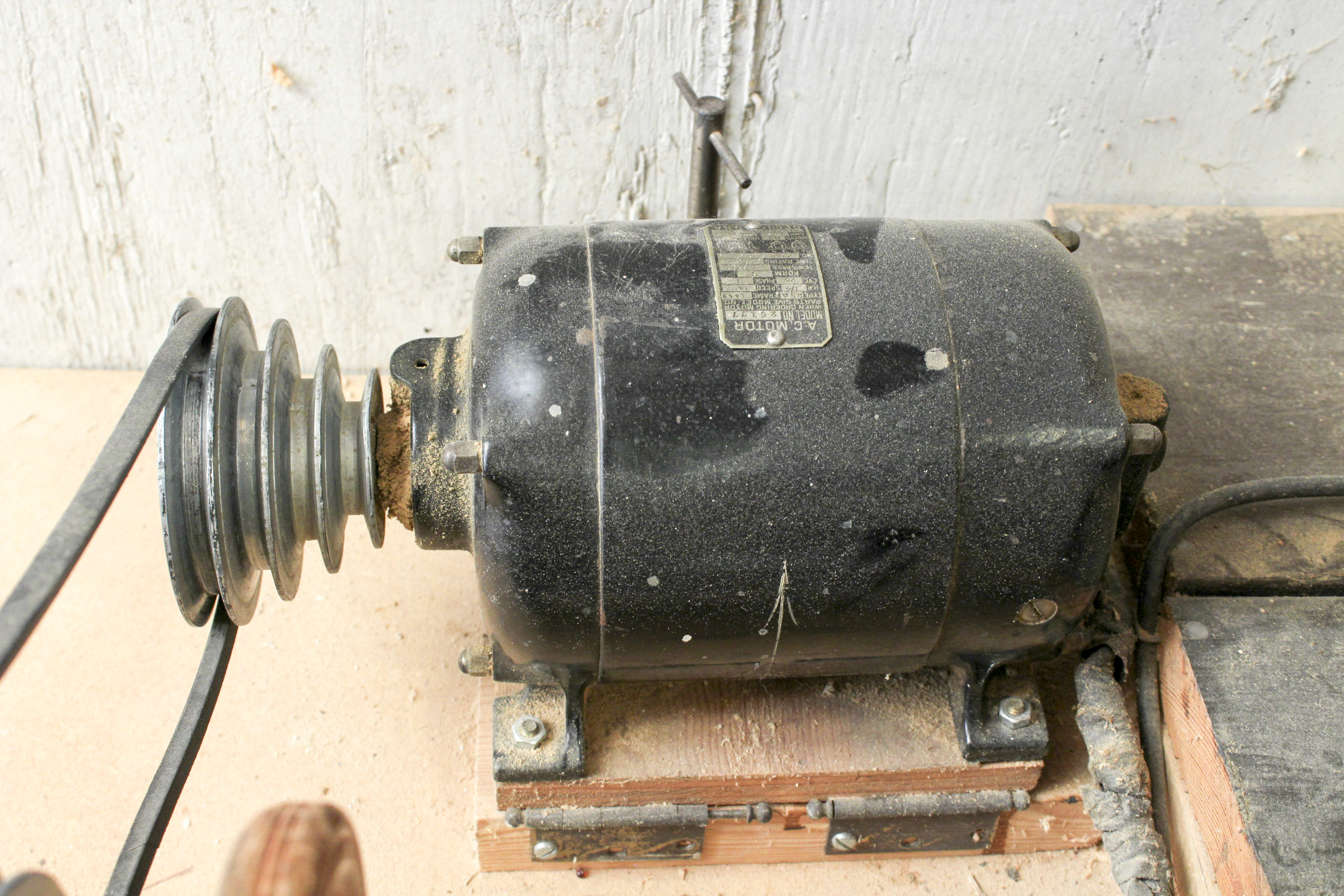 Delta Rockwell "Homecraft" Lathe with Turning Tools