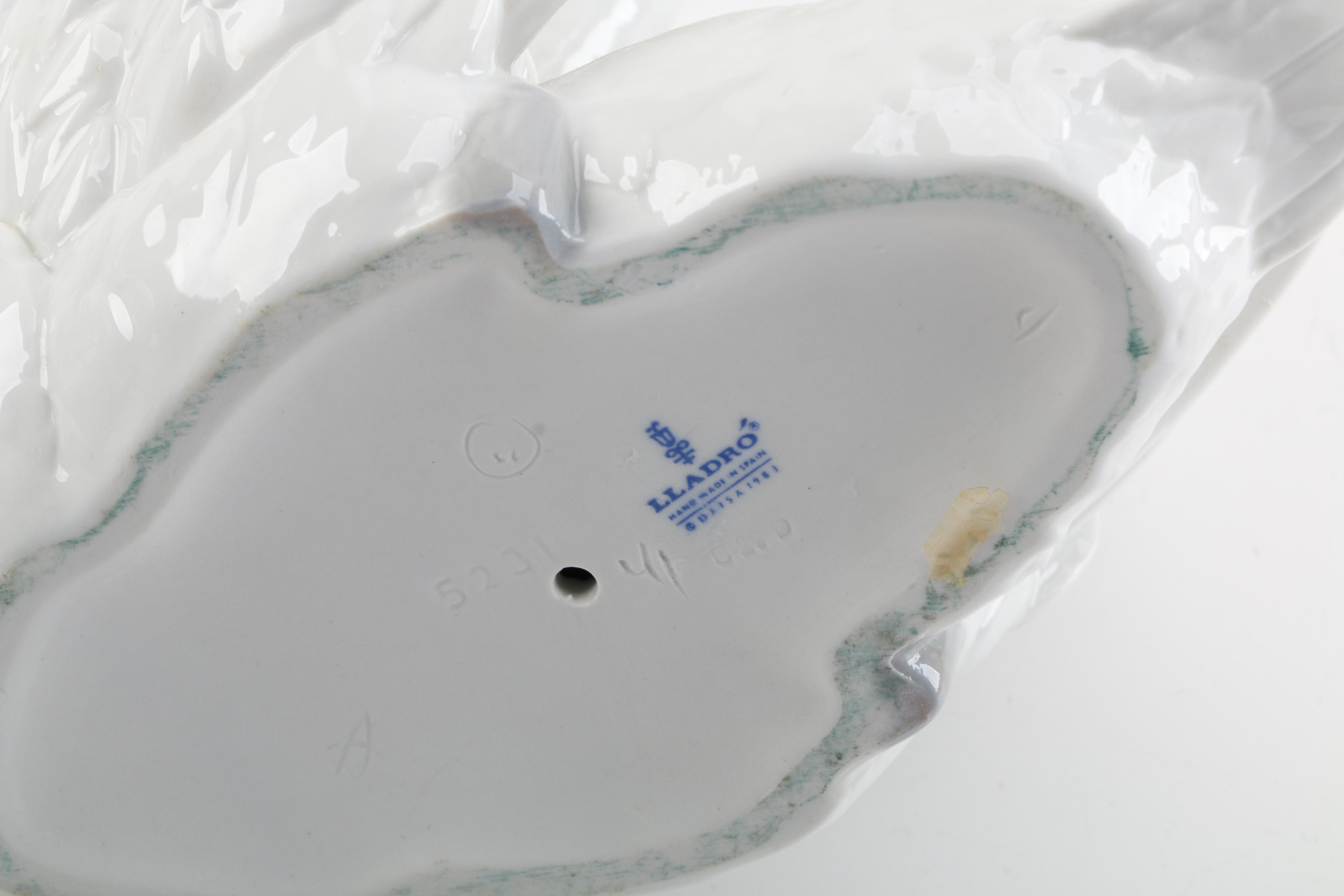 Lladro "Swan with Wings Spread" Porcelain Figurine