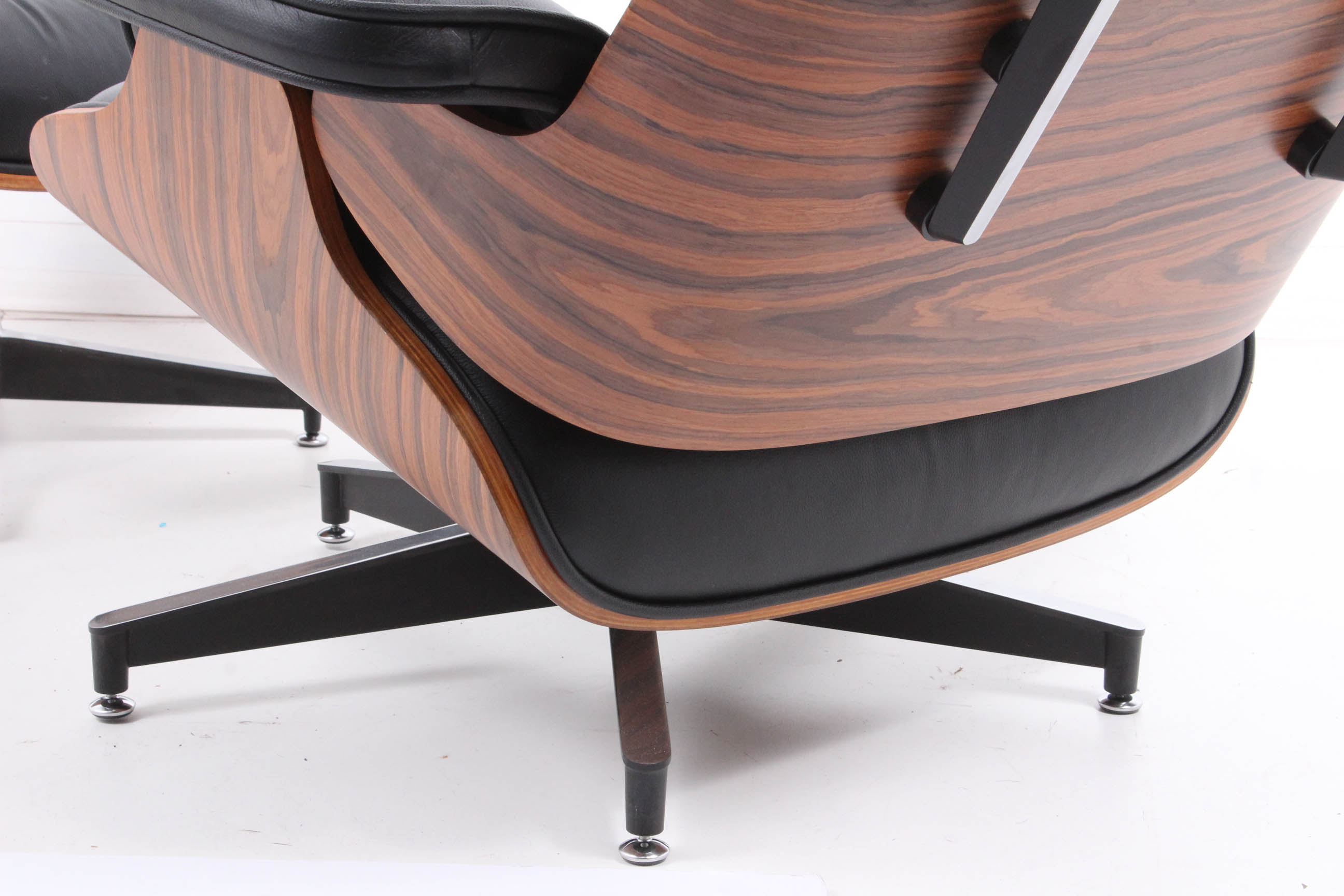 Eames Style Lounge Chair with Ottoman