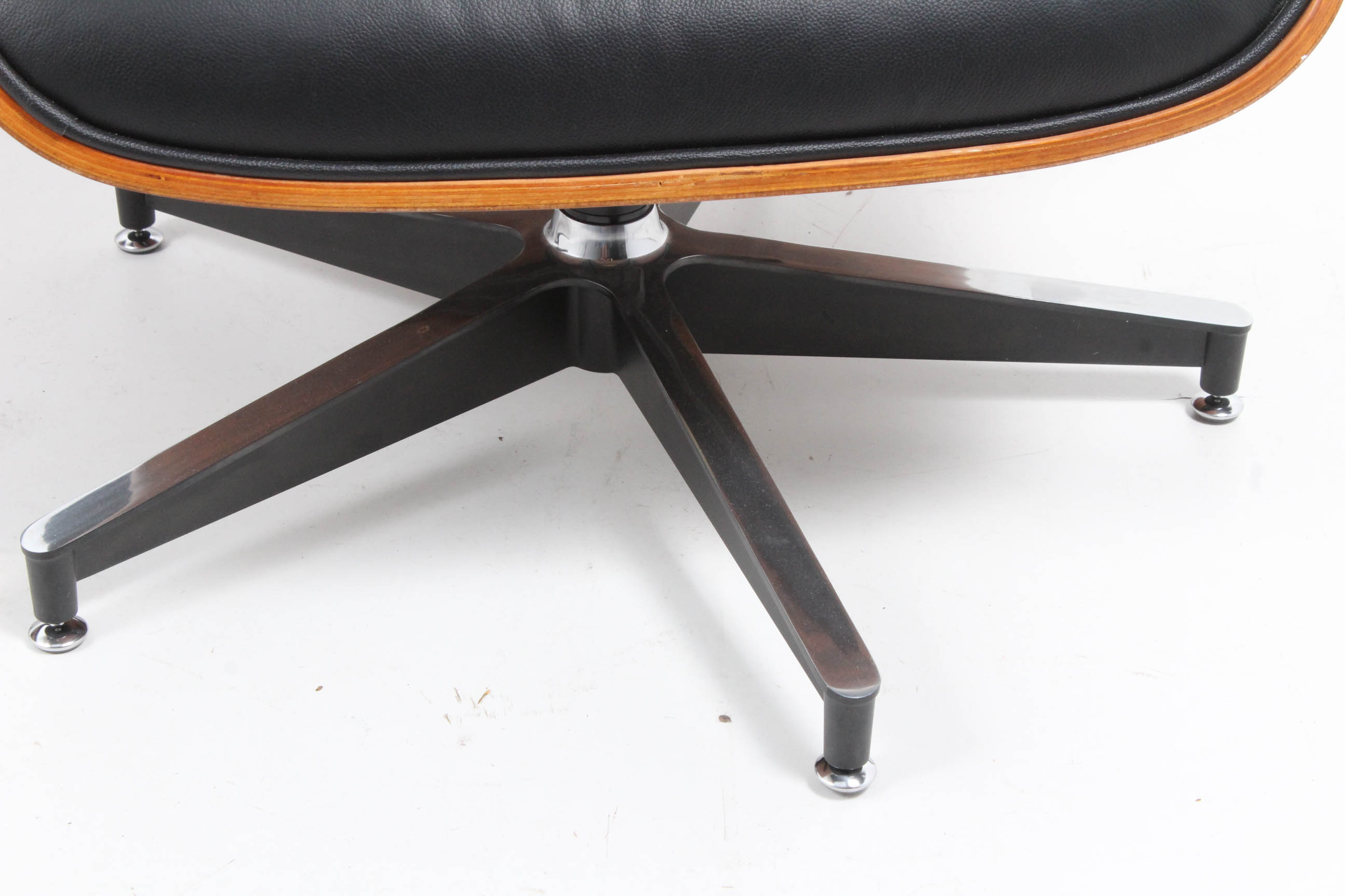 Eames Style Lounge Chair with Ottoman