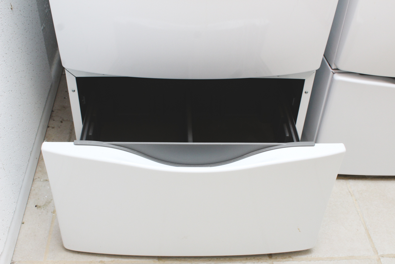 Whirlpool Duet Steam Washing Machine with Pedestal