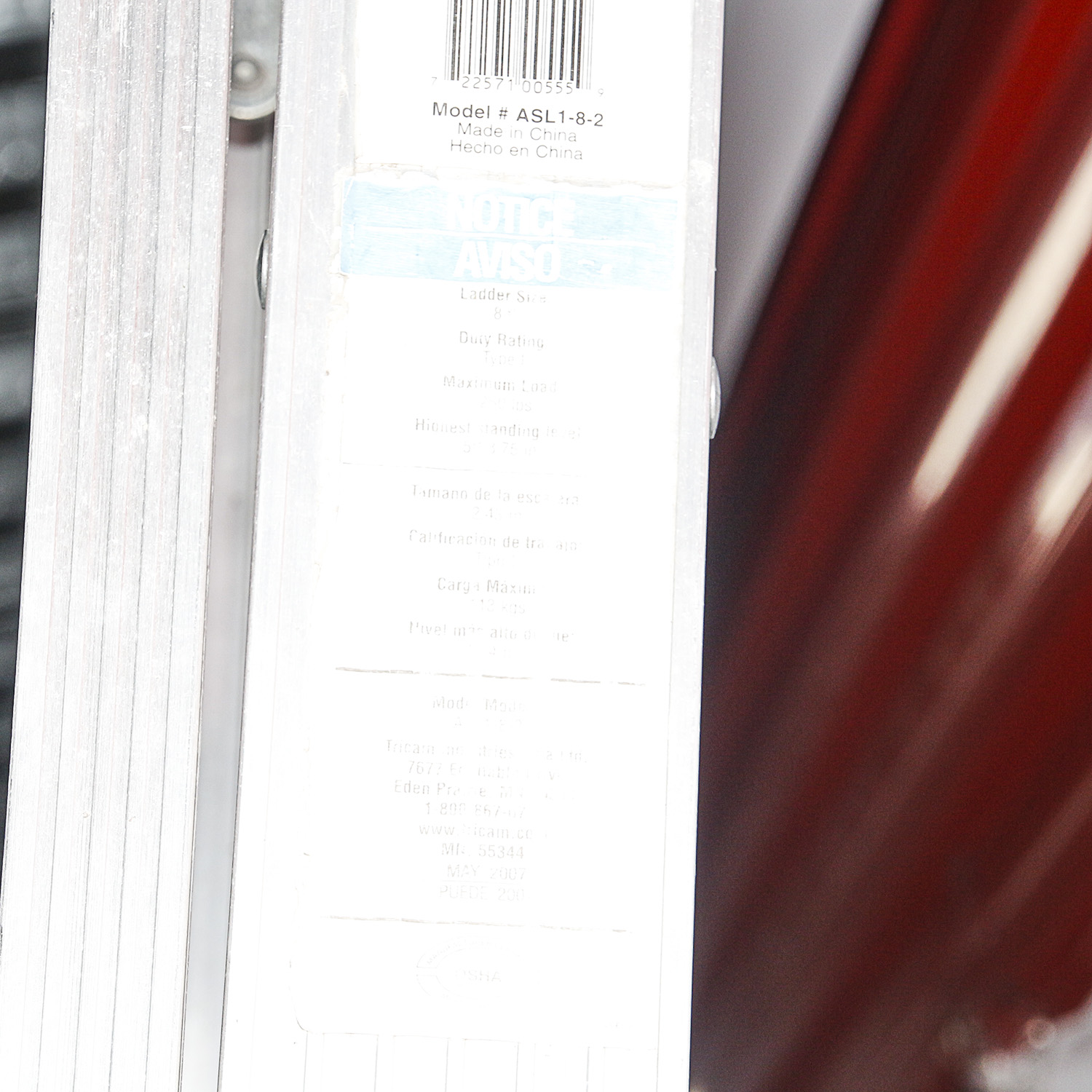 Husky 8' Aluminum Step Ladder