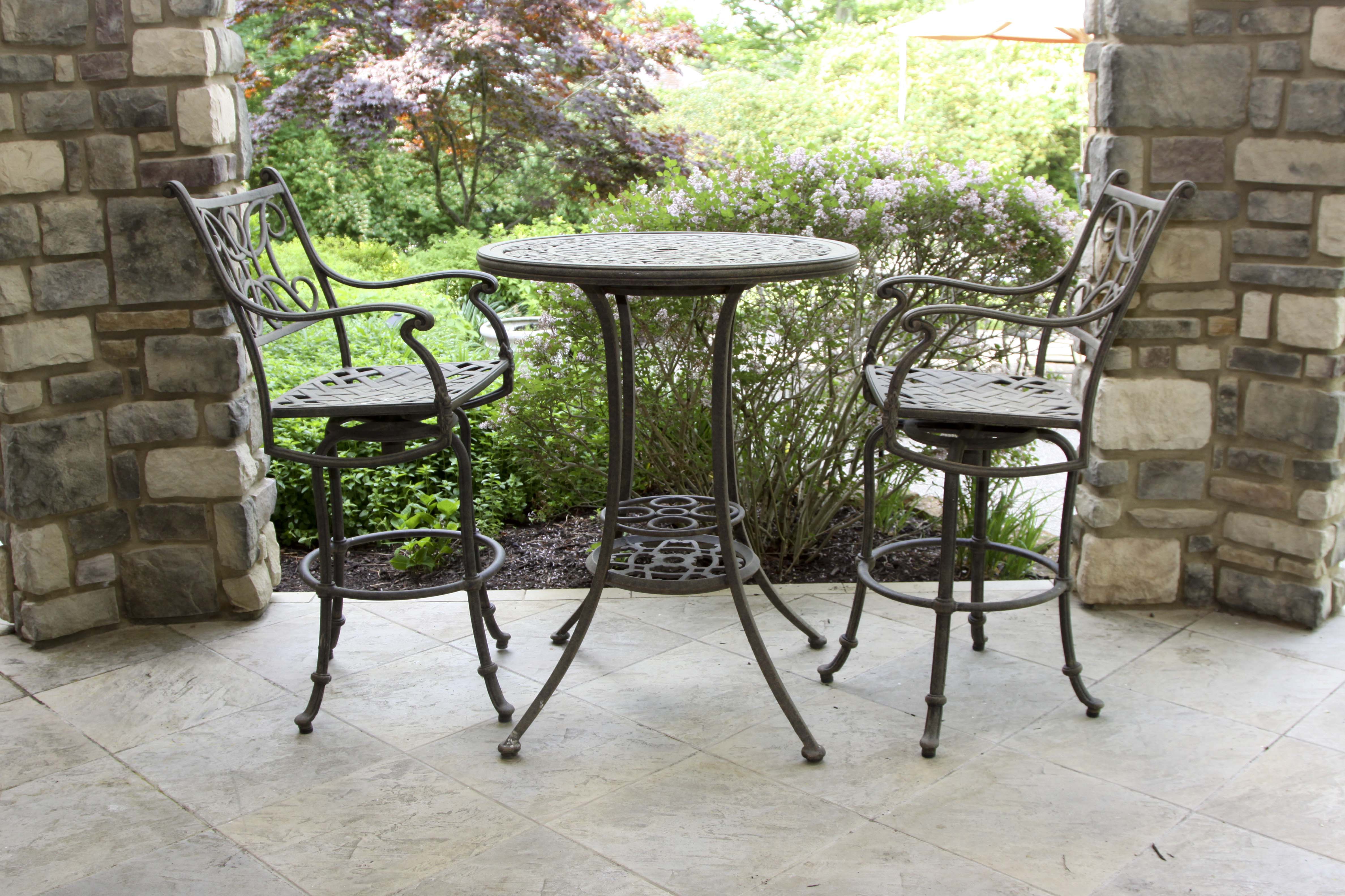 Woodard Landgrave Tall Table and Chair Set