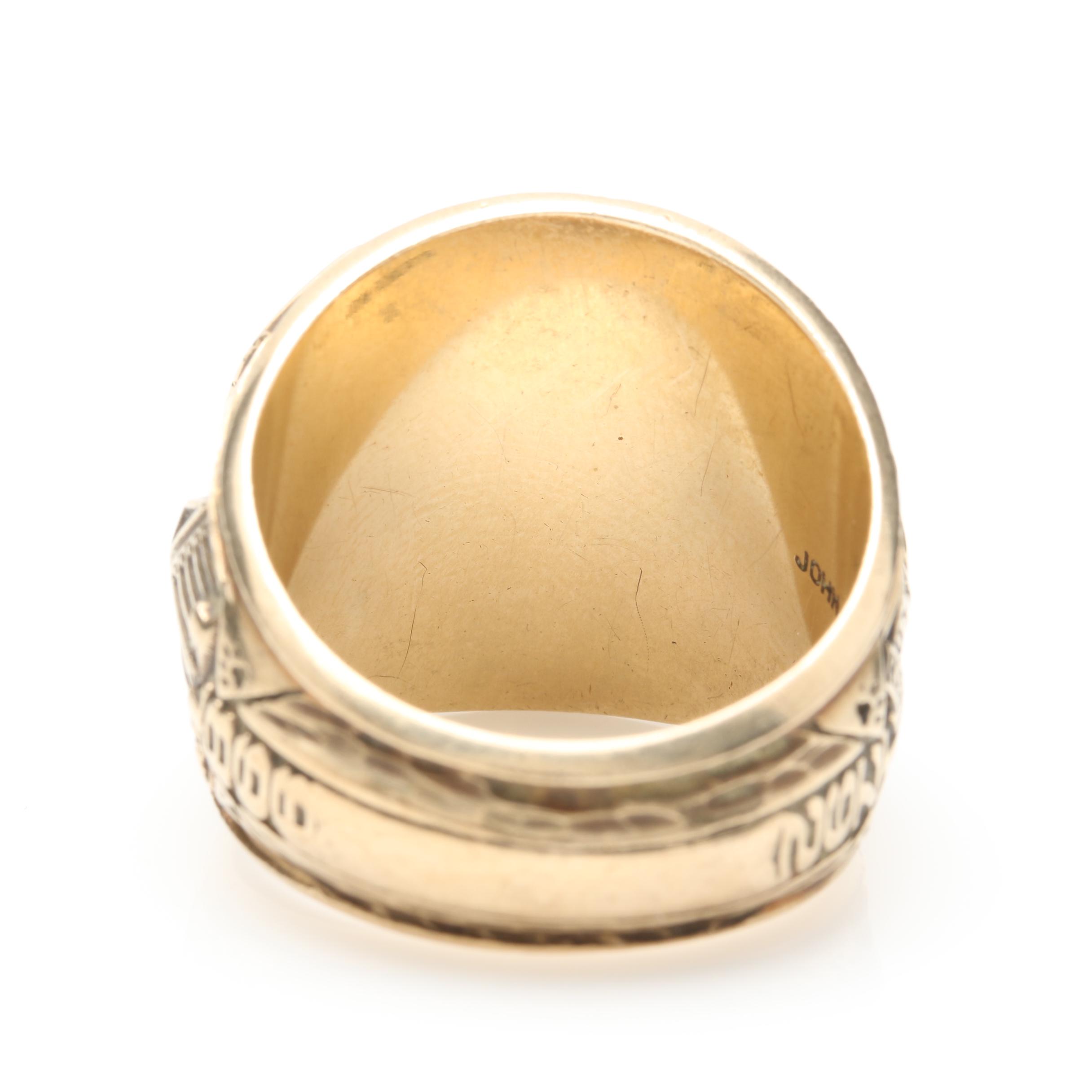 University of Kentucky 1939 10K Yellow Gold Synthetic Spinel Class Ring