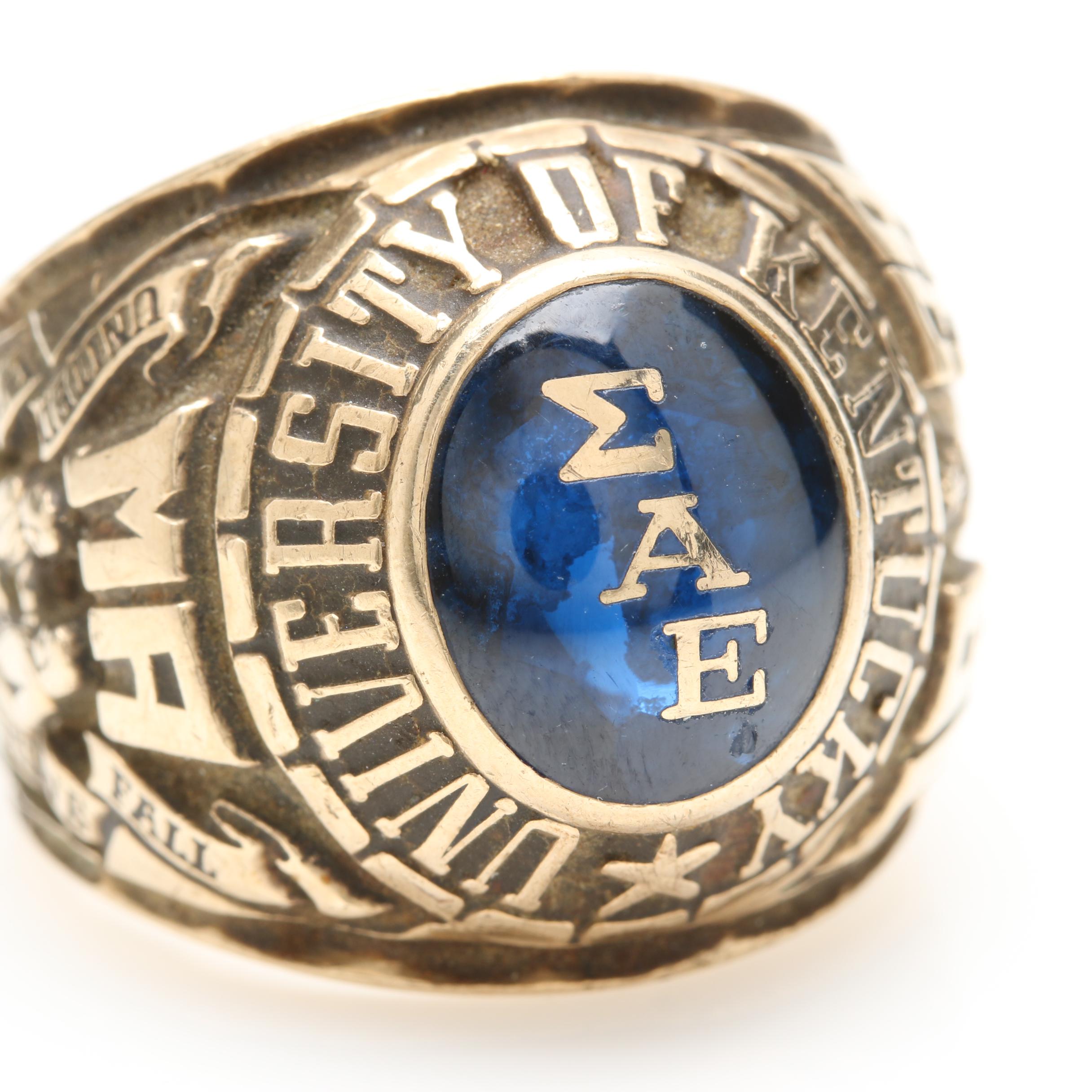 University of Kentucky 1939 10K Yellow Gold Synthetic Spinel Class Ring