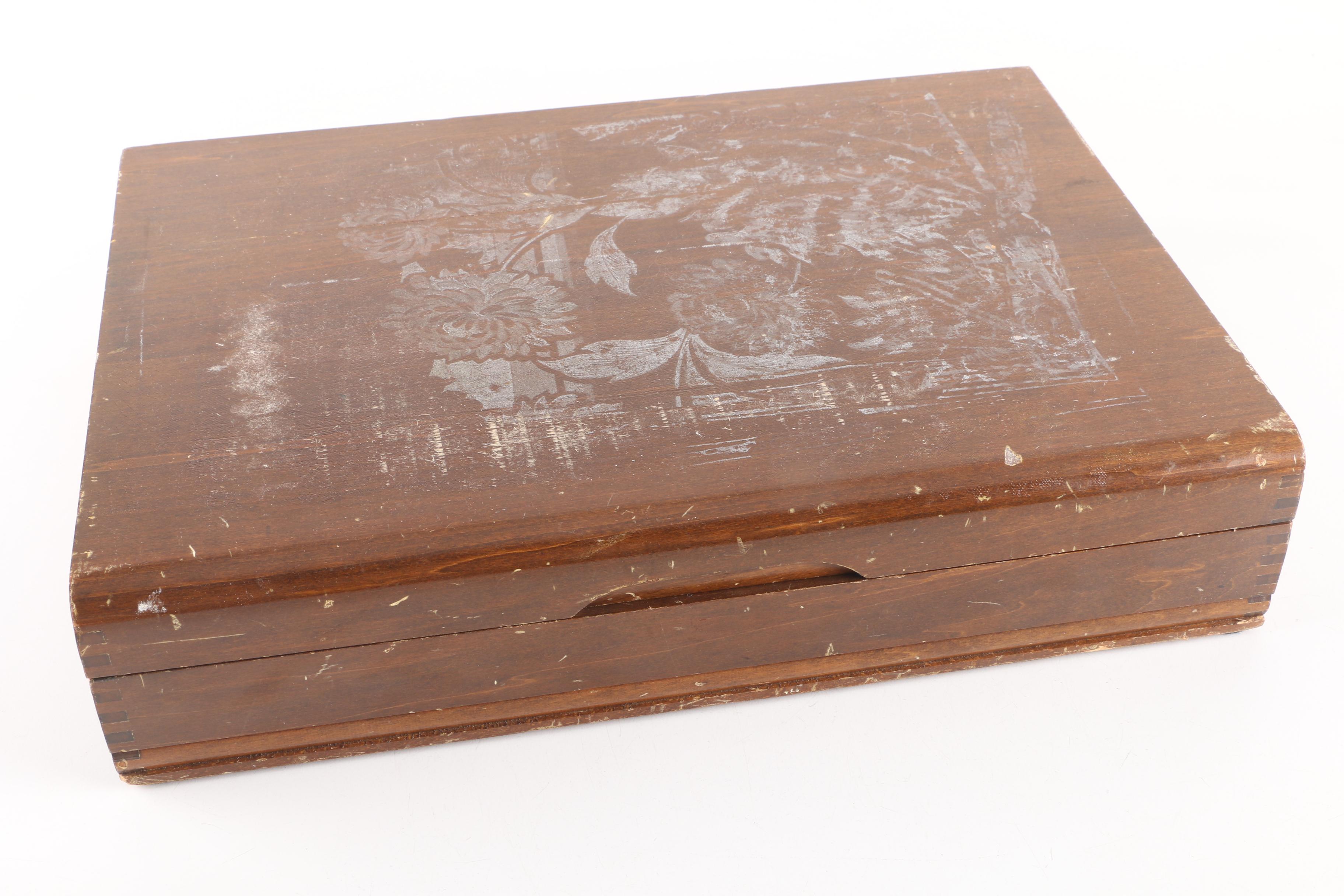 Tudor Plate "Queen Bess II" Silver-Plated Flatware Set