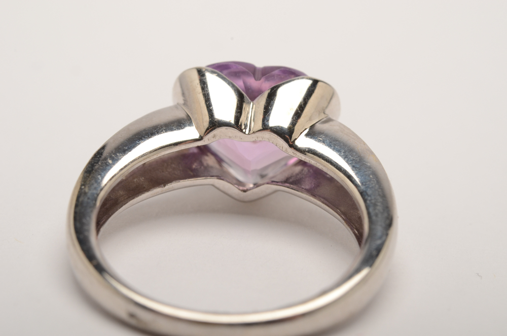 18K White Gold Heart Shaped Amethyst and Diamond Ring
