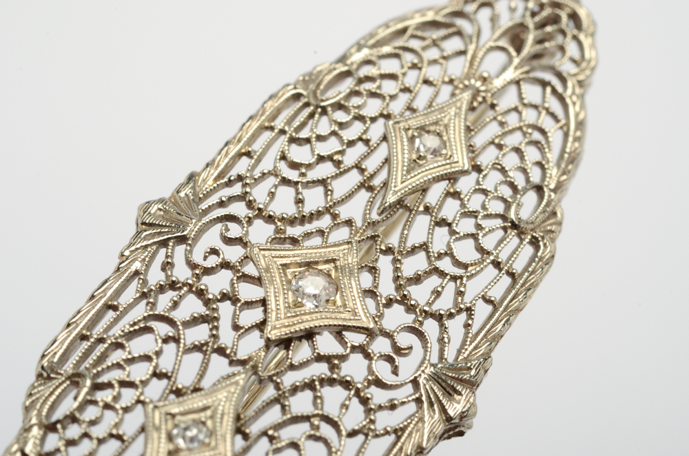 Late Edwardian 14K White Gold Diamond Filigree Brooch