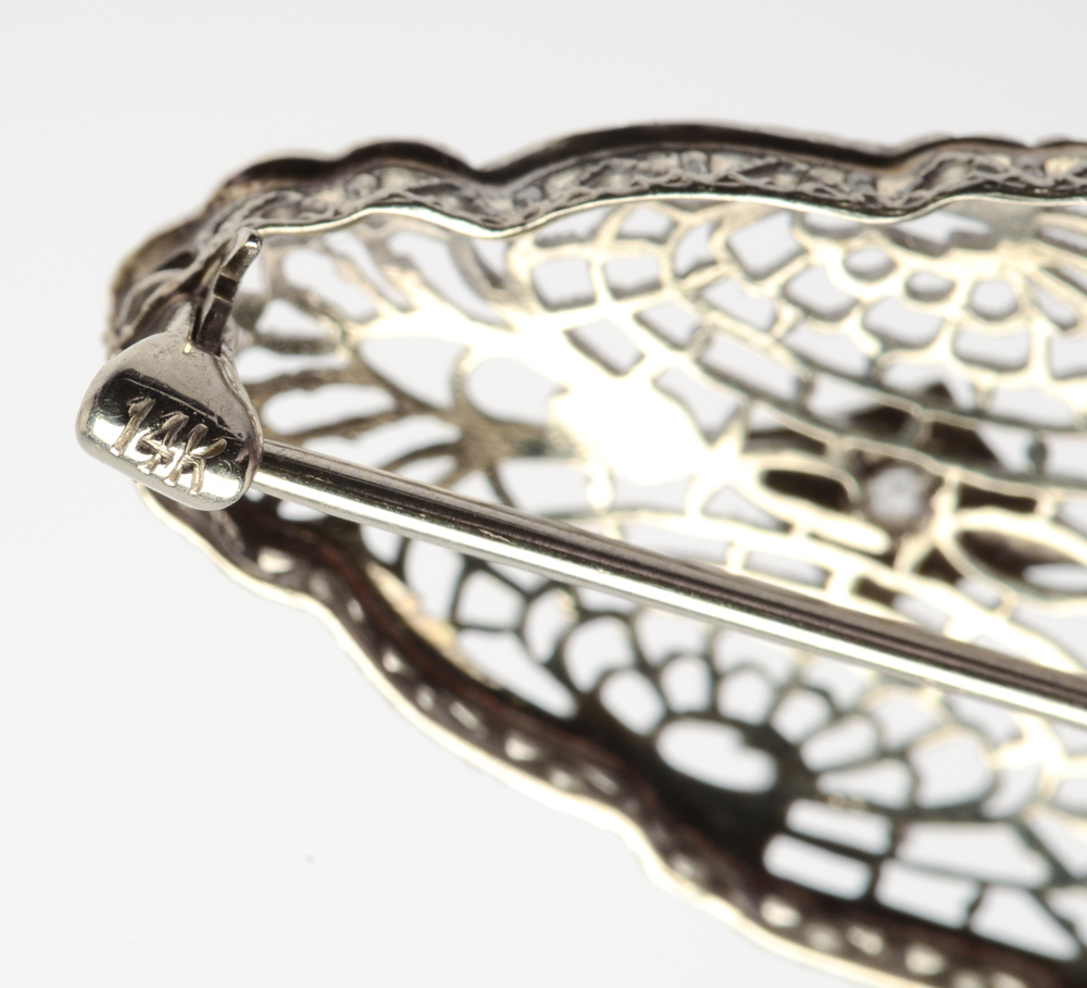 Late Edwardian 14K White Gold Diamond Filigree Brooch