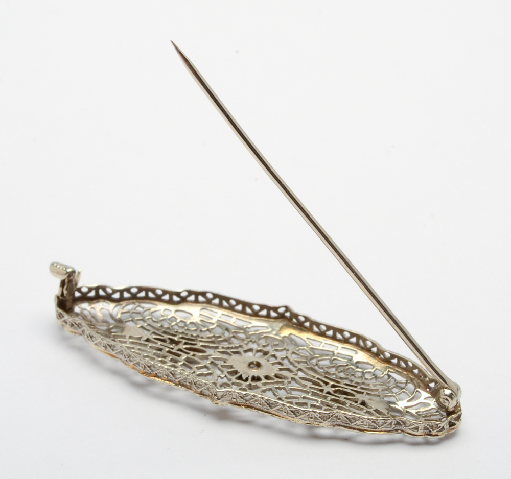 Late Edwardian 14K White Gold Diamond Filigree Brooch