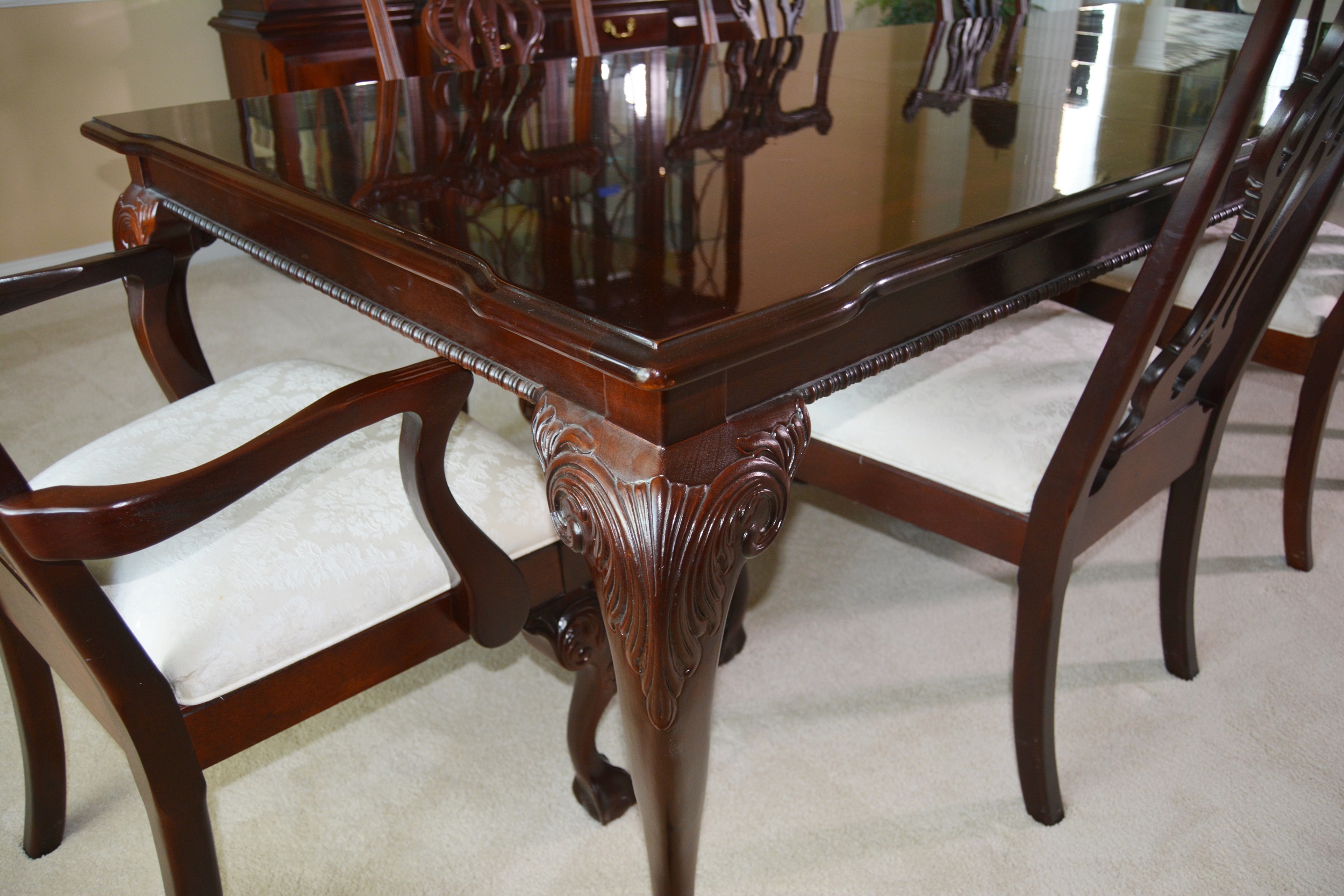 Thomasville Chippendale Style Dining Room Table and Chairs