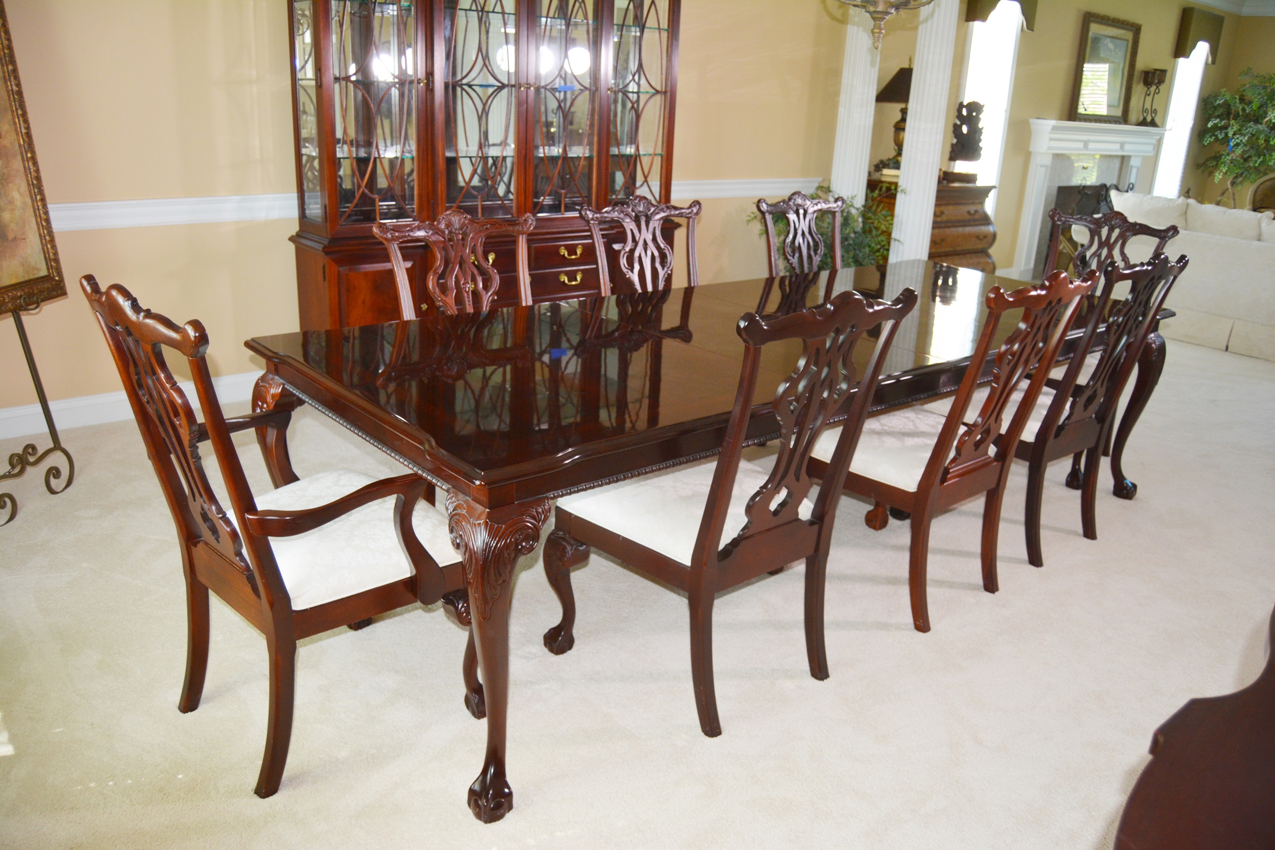 Thomasville Chippendale Style Dining Room Table and Chairs