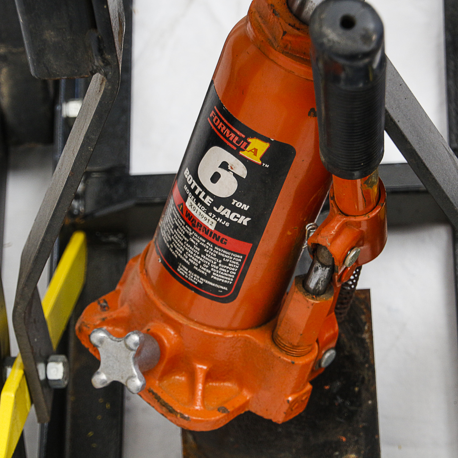 Mega-1500 Hydraulic Motorcycle Jack