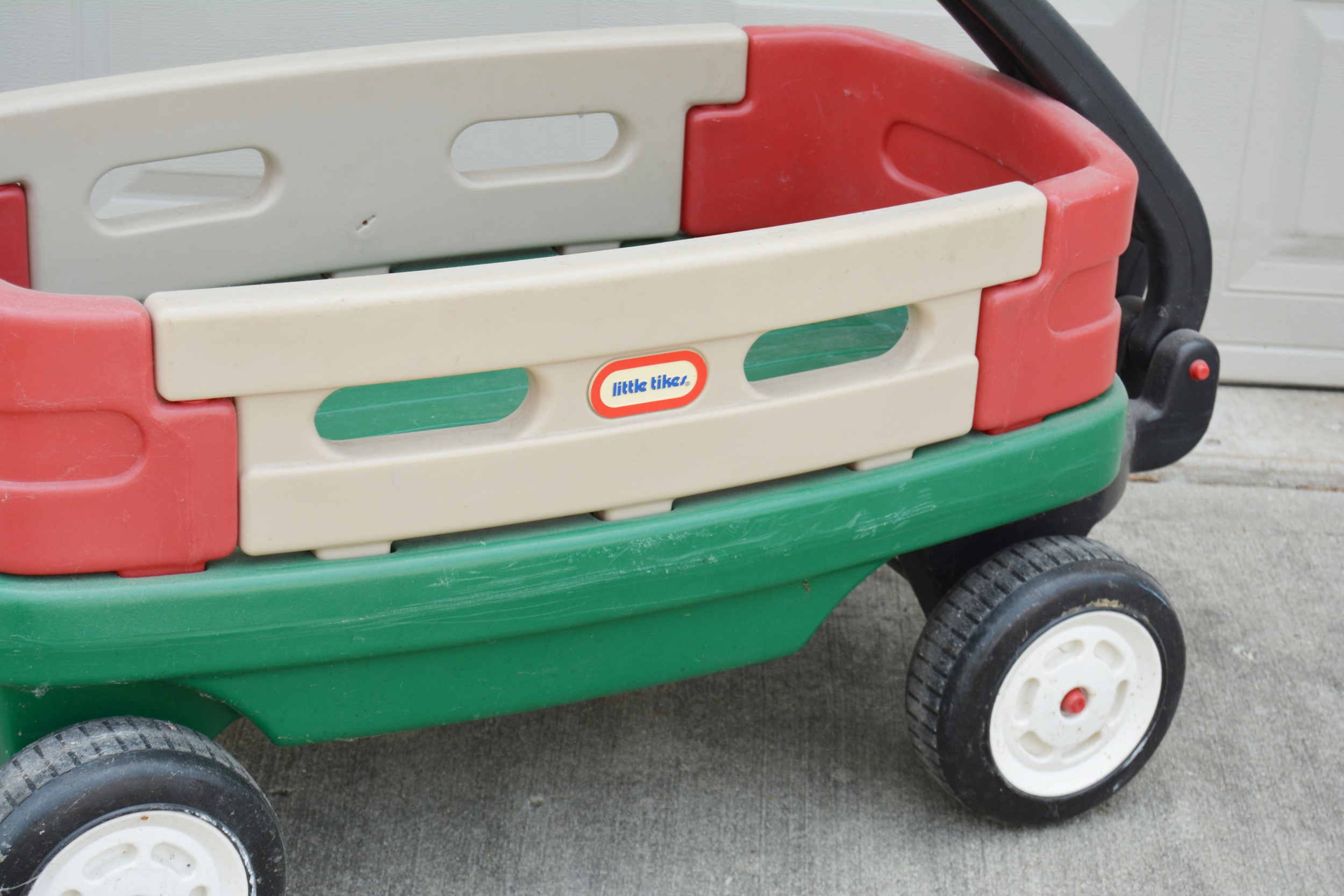 Little Tikes Pull Wagon