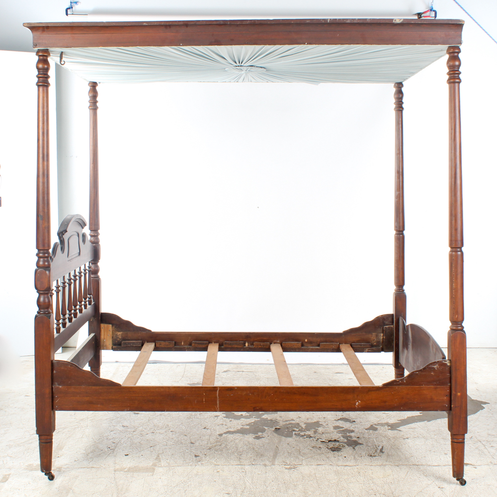 Antique Victorian Mahogany Canopy Bed