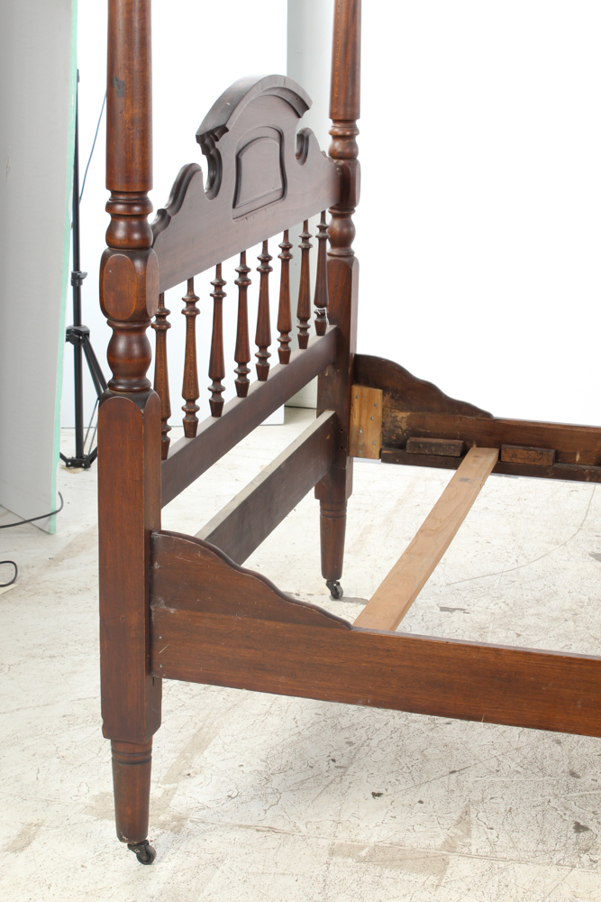 Antique Victorian Mahogany Canopy Bed