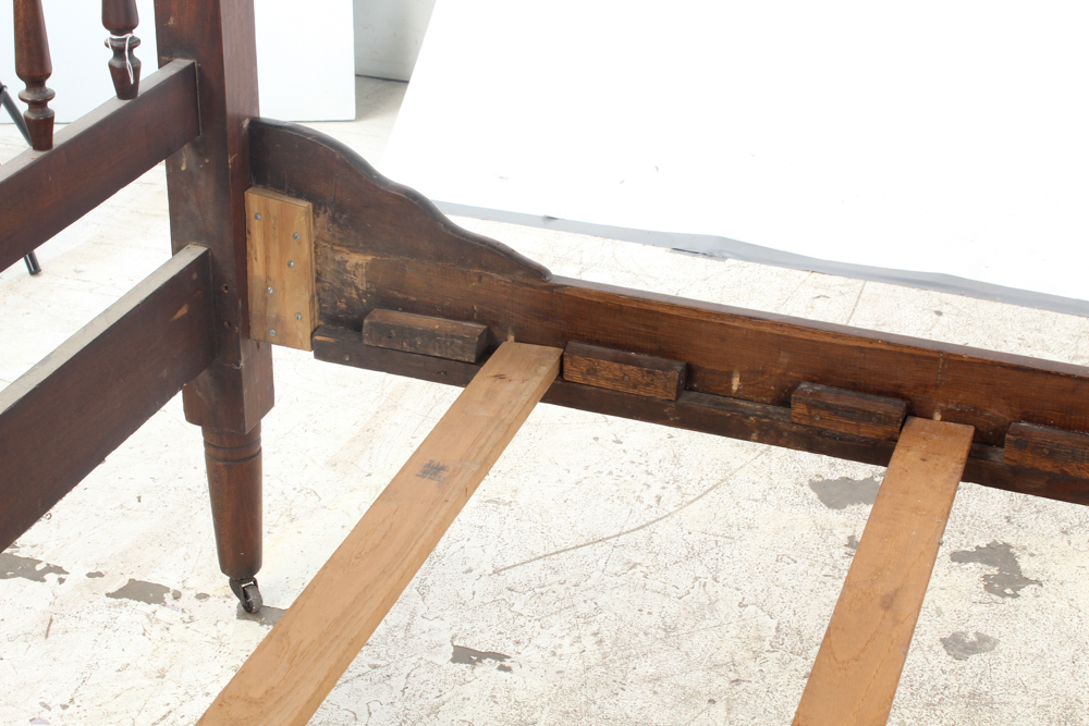 Antique Victorian Mahogany Canopy Bed