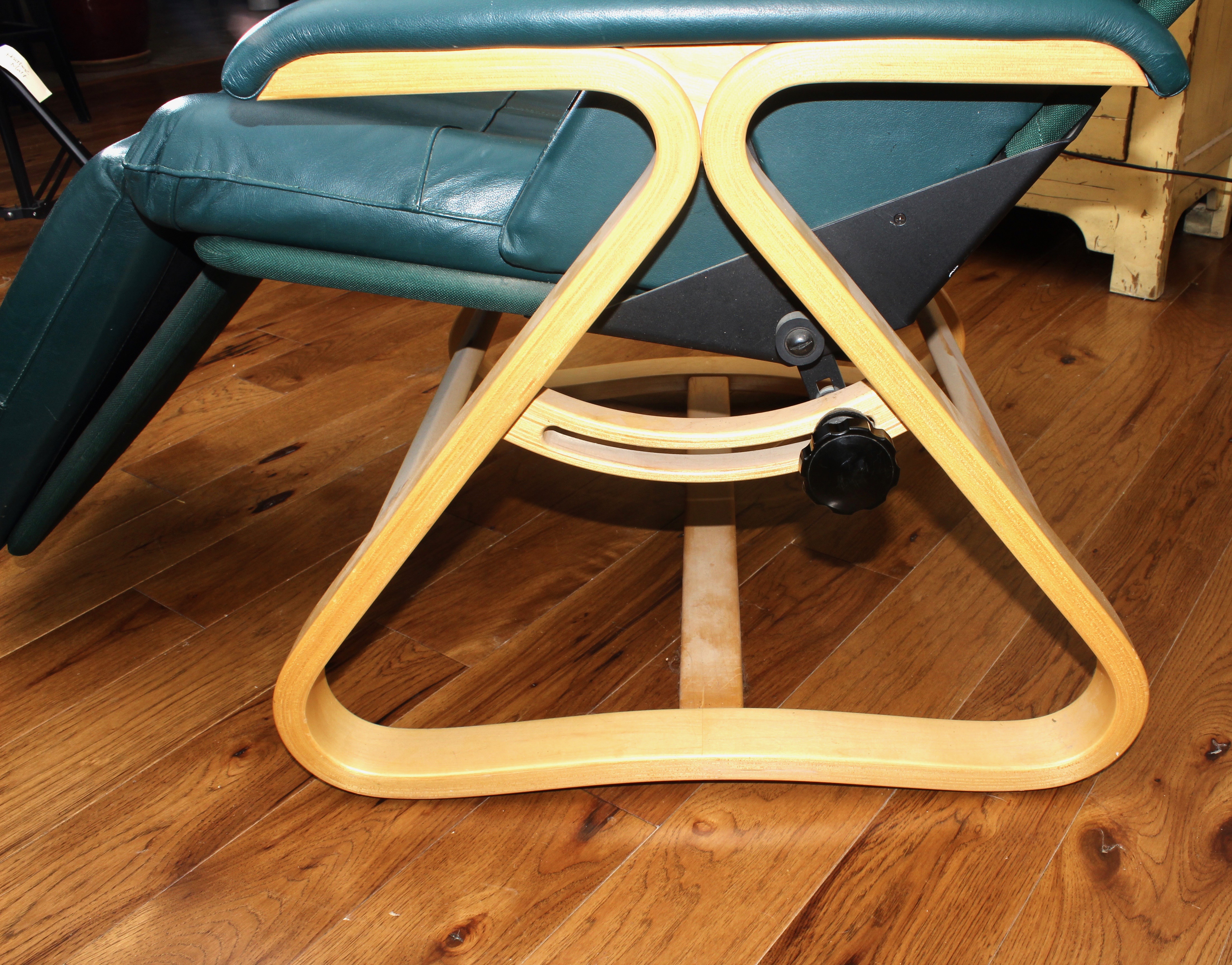 "Backsaver" Zero Gravity Green Leather Recliner