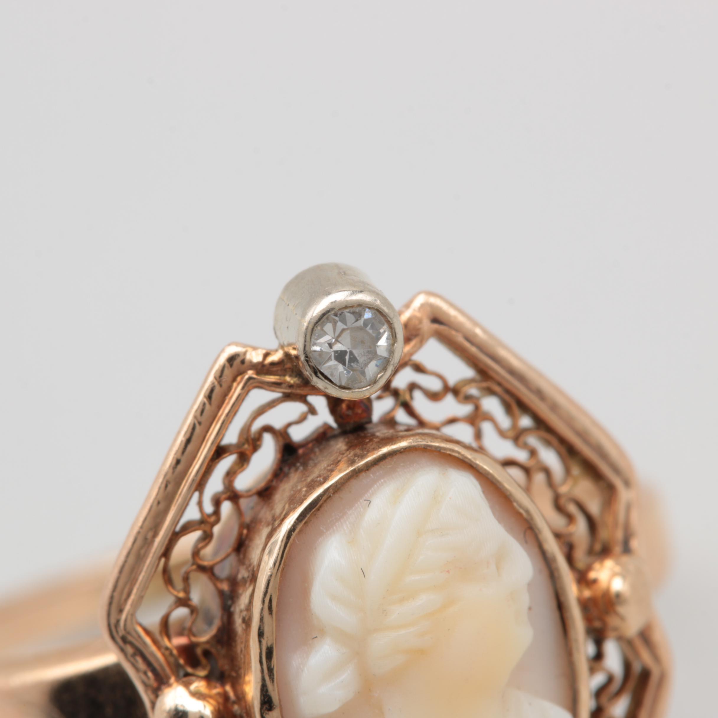 Vintage 10K Yellow Gold Diamond and Shell Cameo Ring