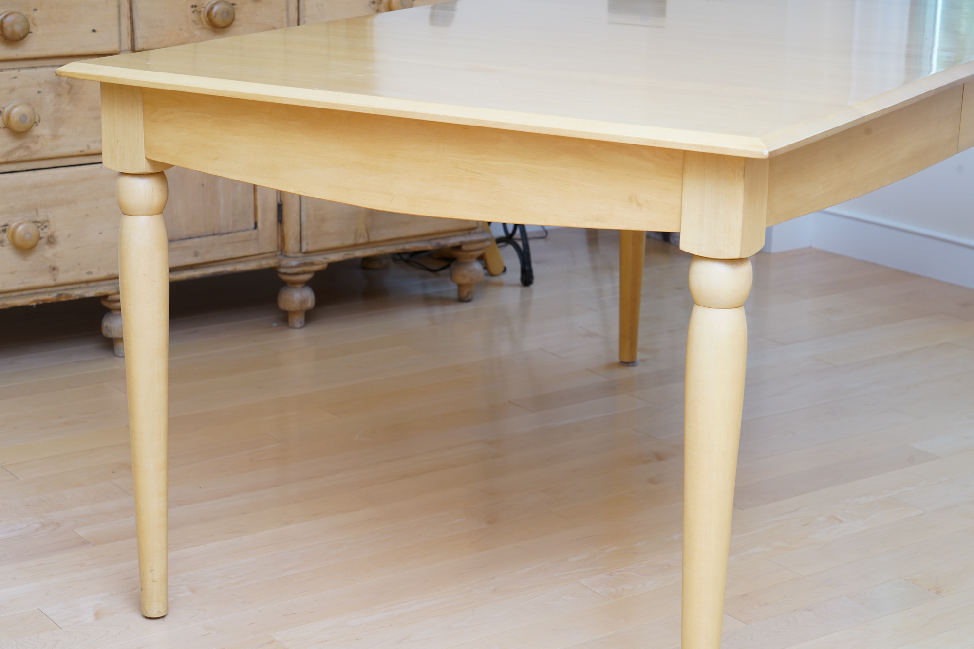 "American Dimensions" Dining Table with Chairs by Ethan Allen